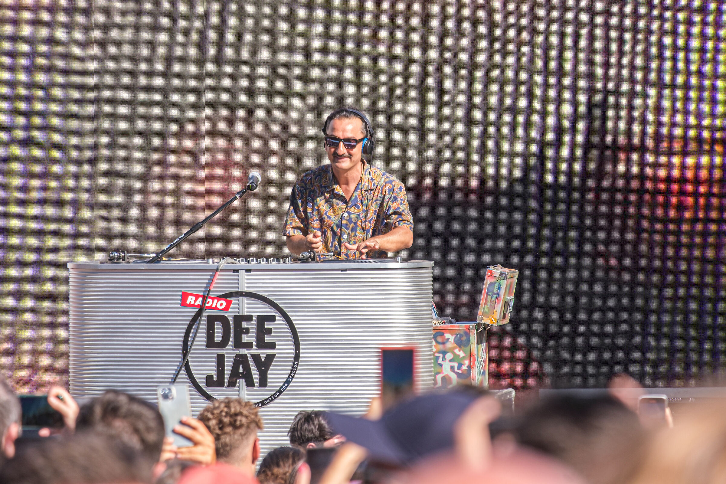 Radio Deejay Party