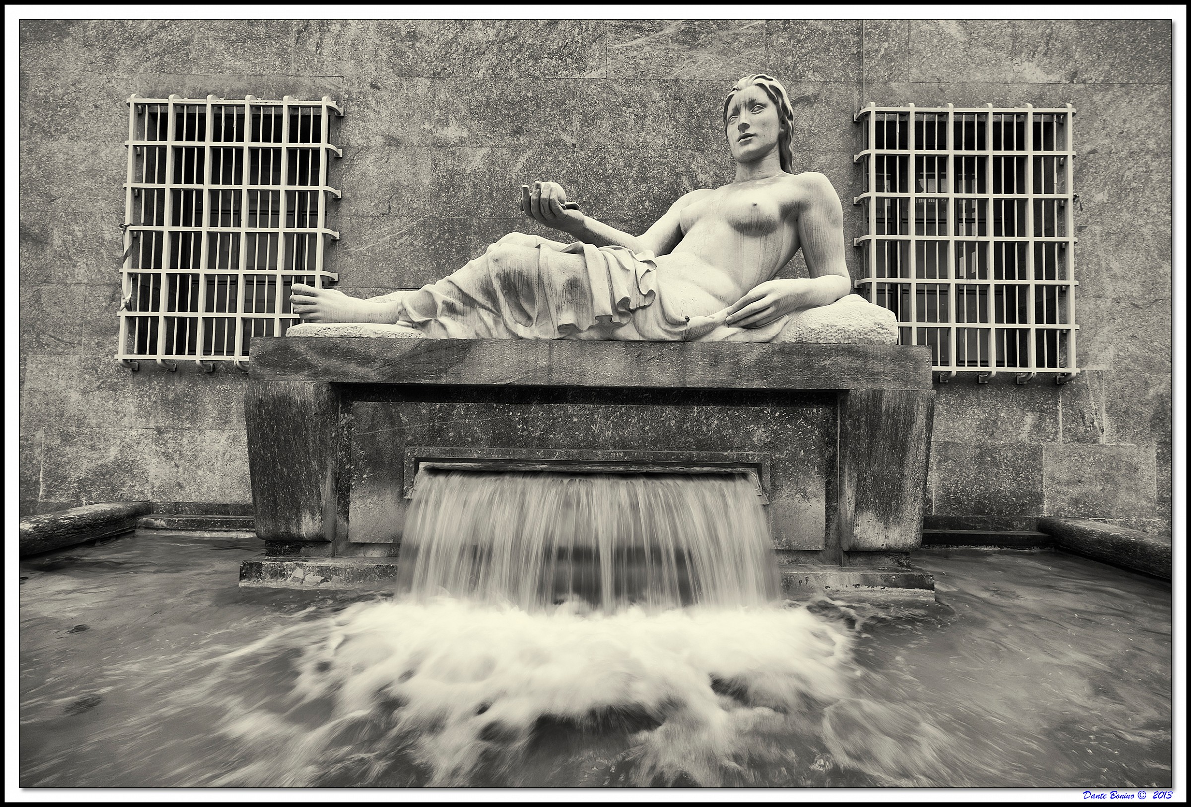 Piazza cln: Fontana Dora Riparia