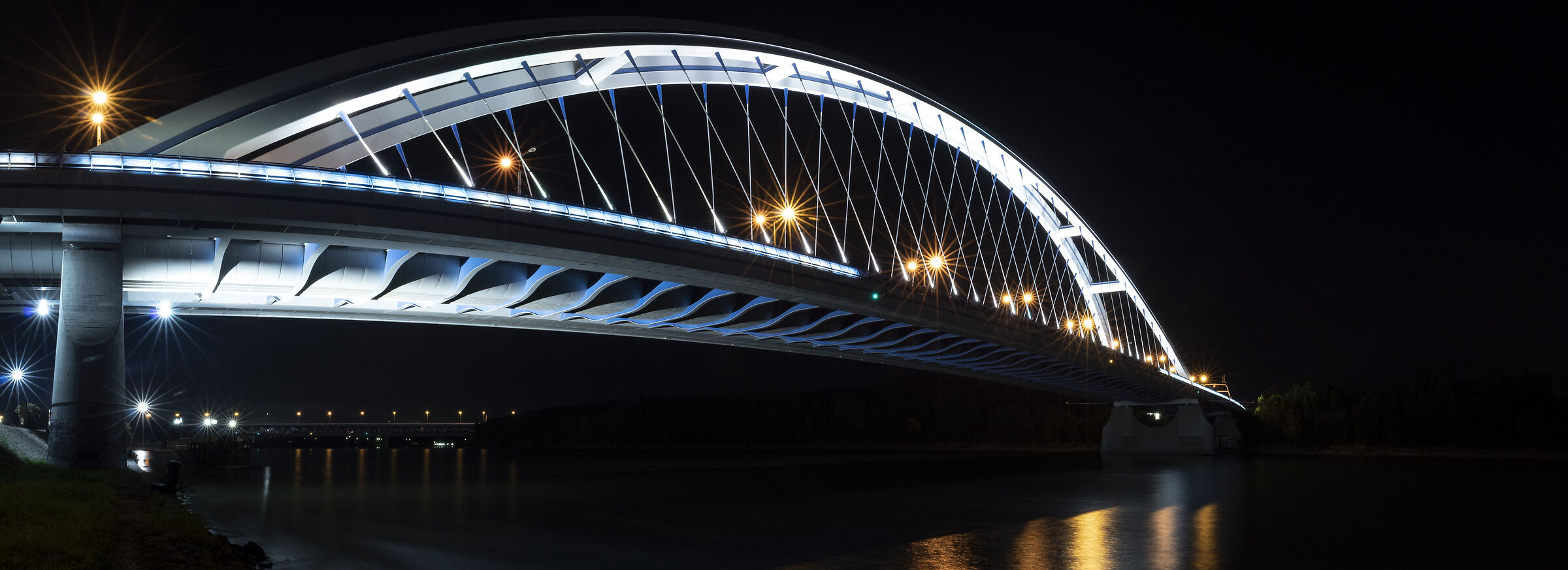 Bratislava Ponte Apollo