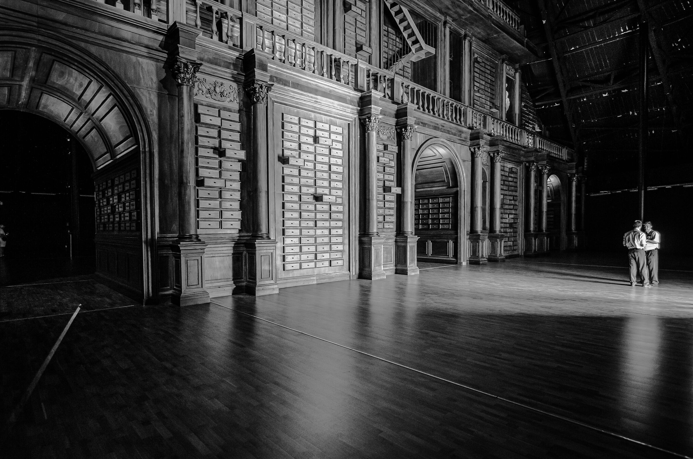 The wall of knowledge