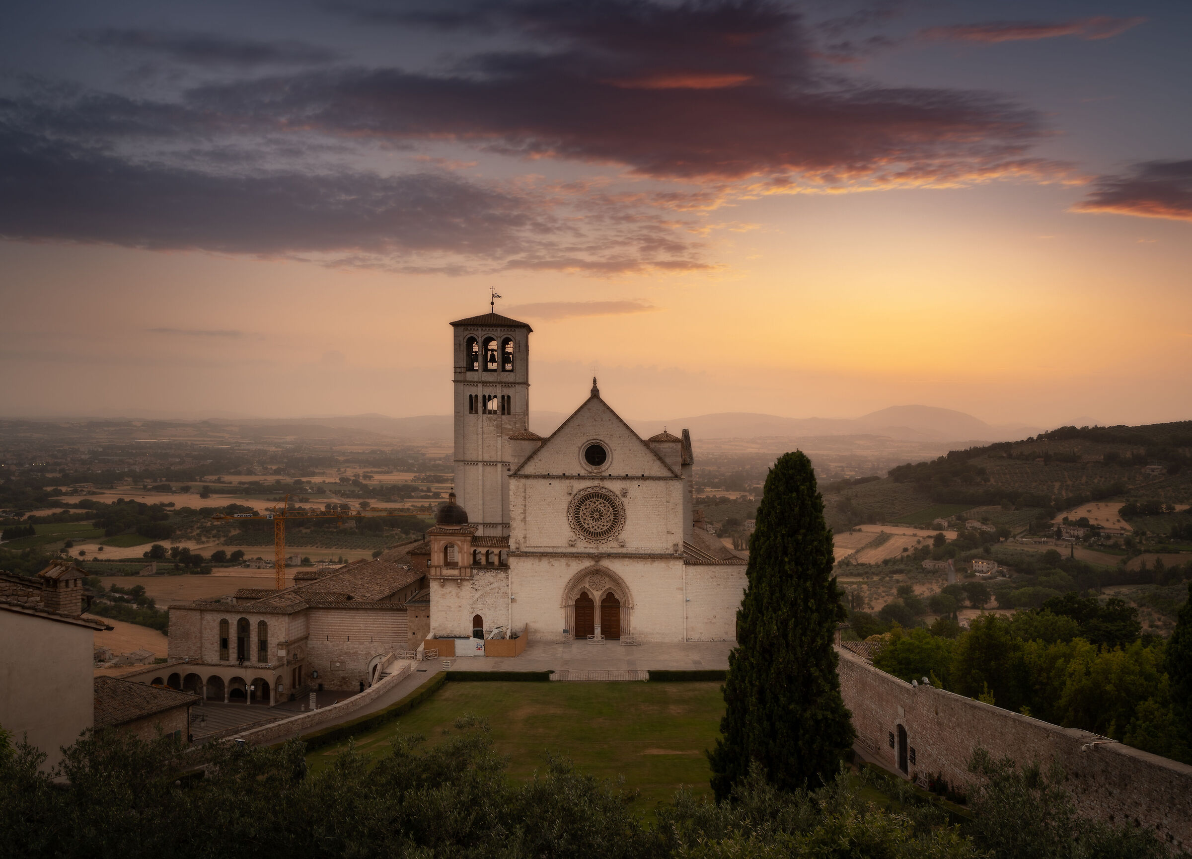 Ultime luci sulla Basilica