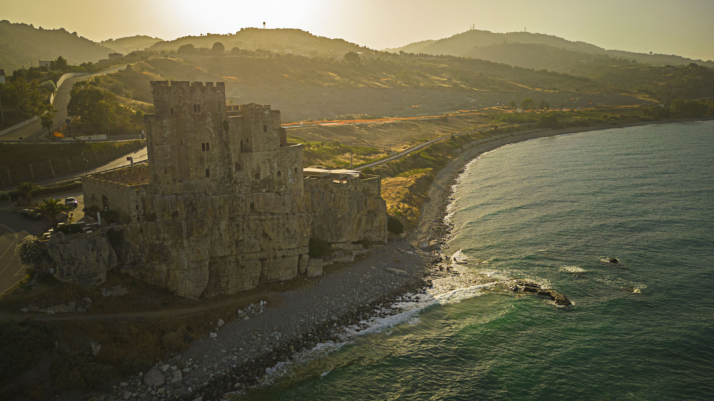 Castello di Roseto al tramonto