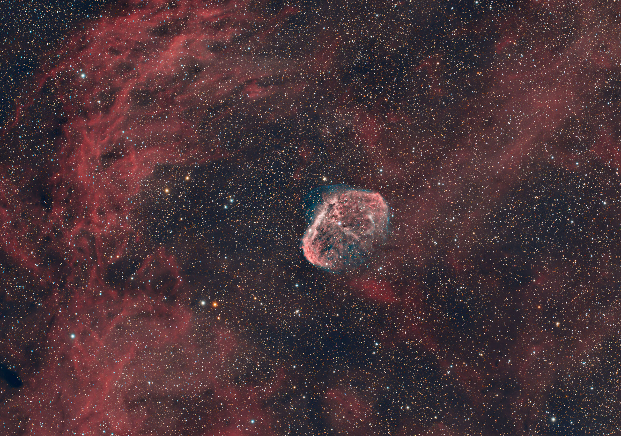 Crescent Nebula hoorgbstars