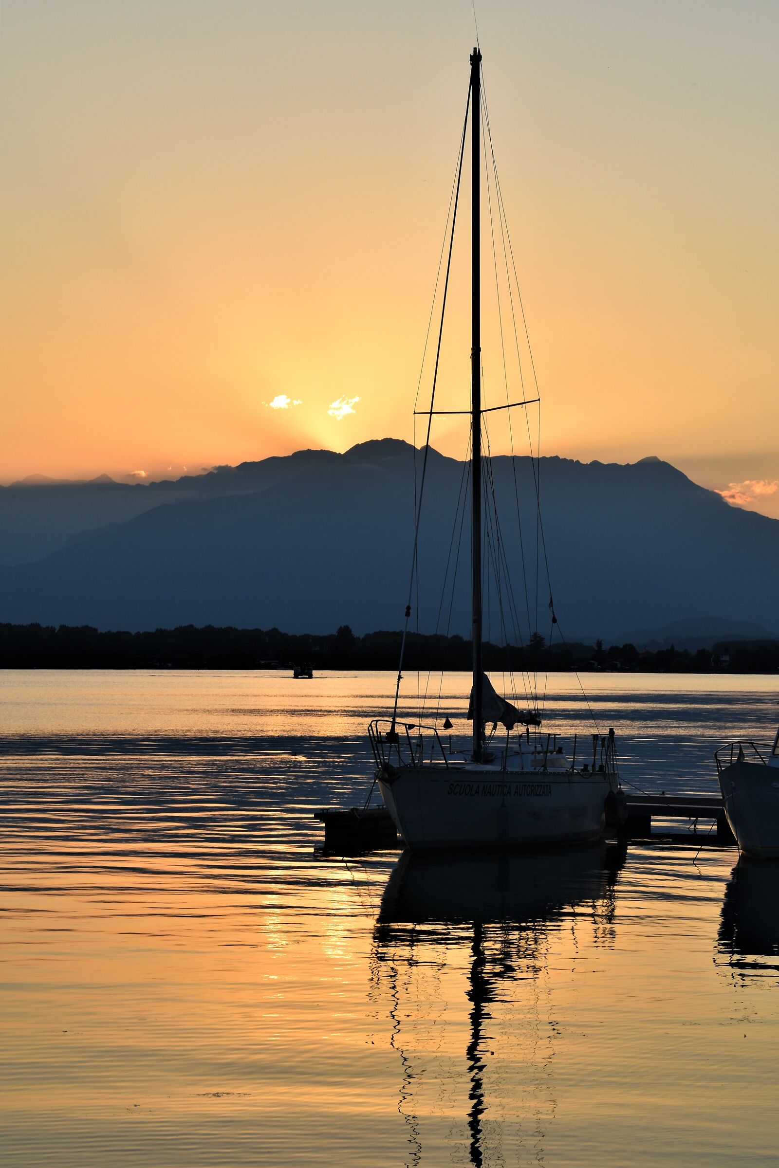 Tramonto sul lago di Viverone