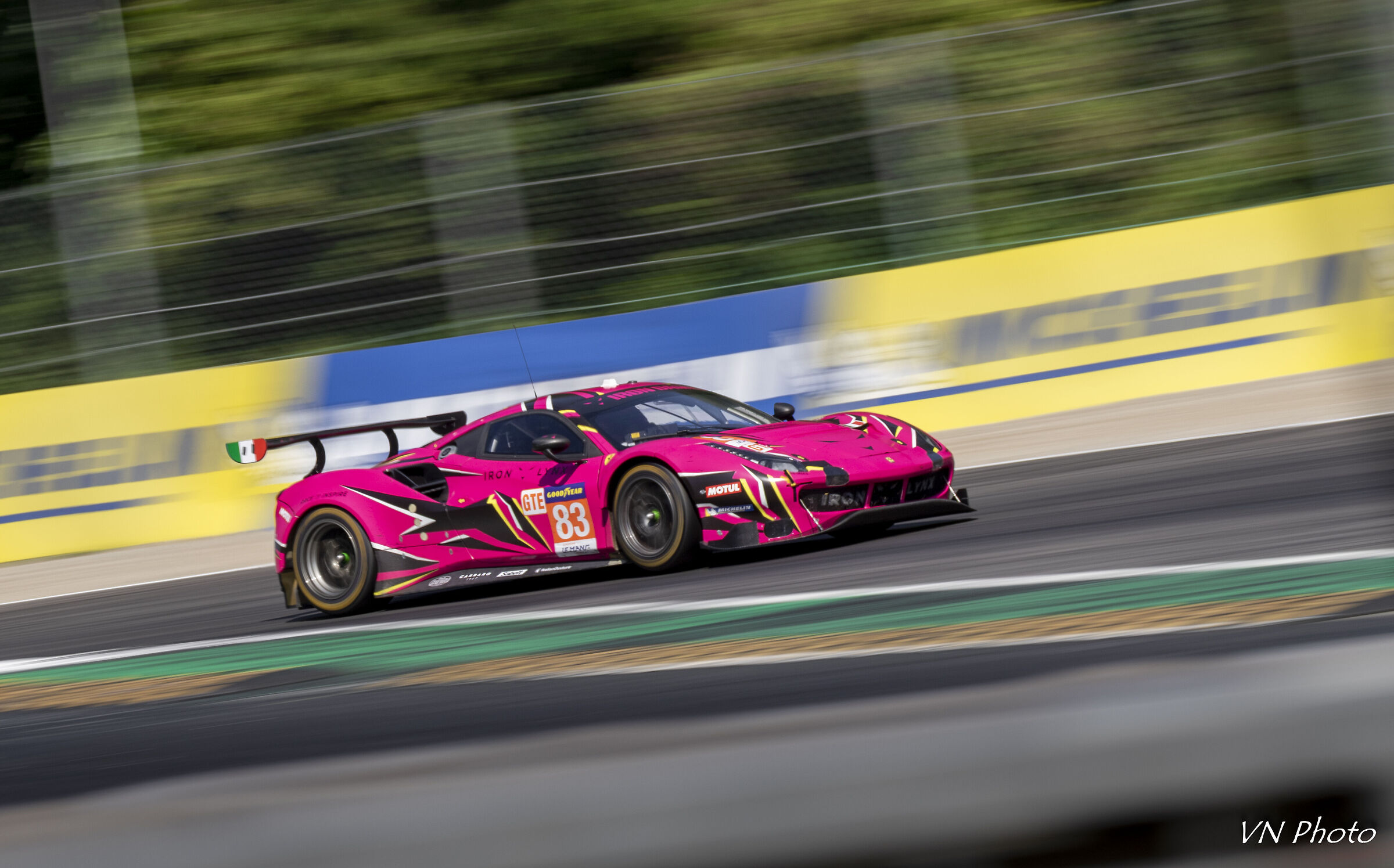 Ferrari's Ladies'
