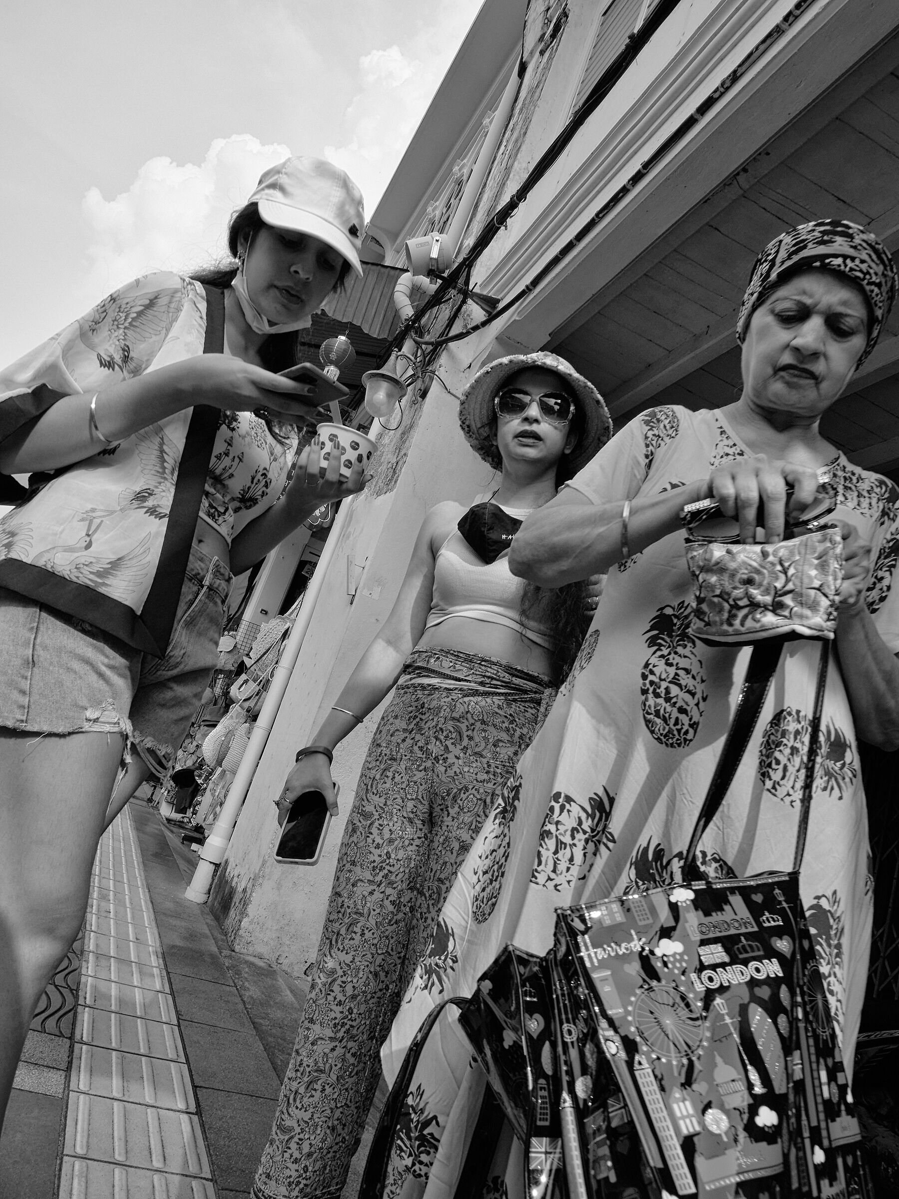 The lady and the daughters