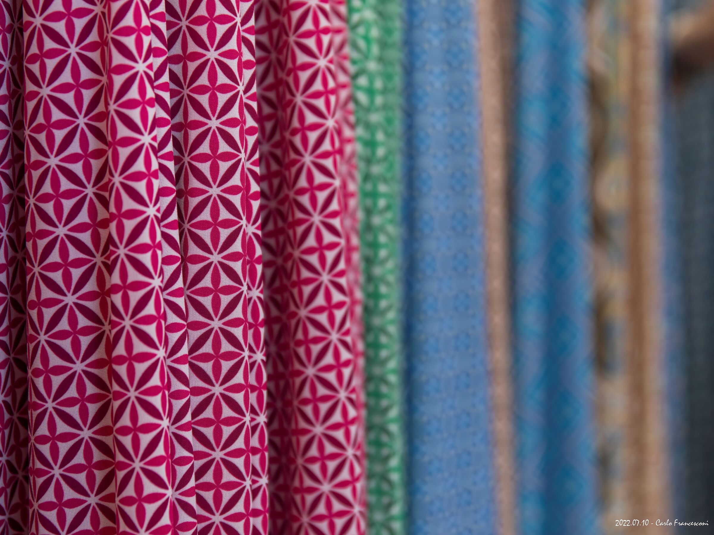 colors to the market
