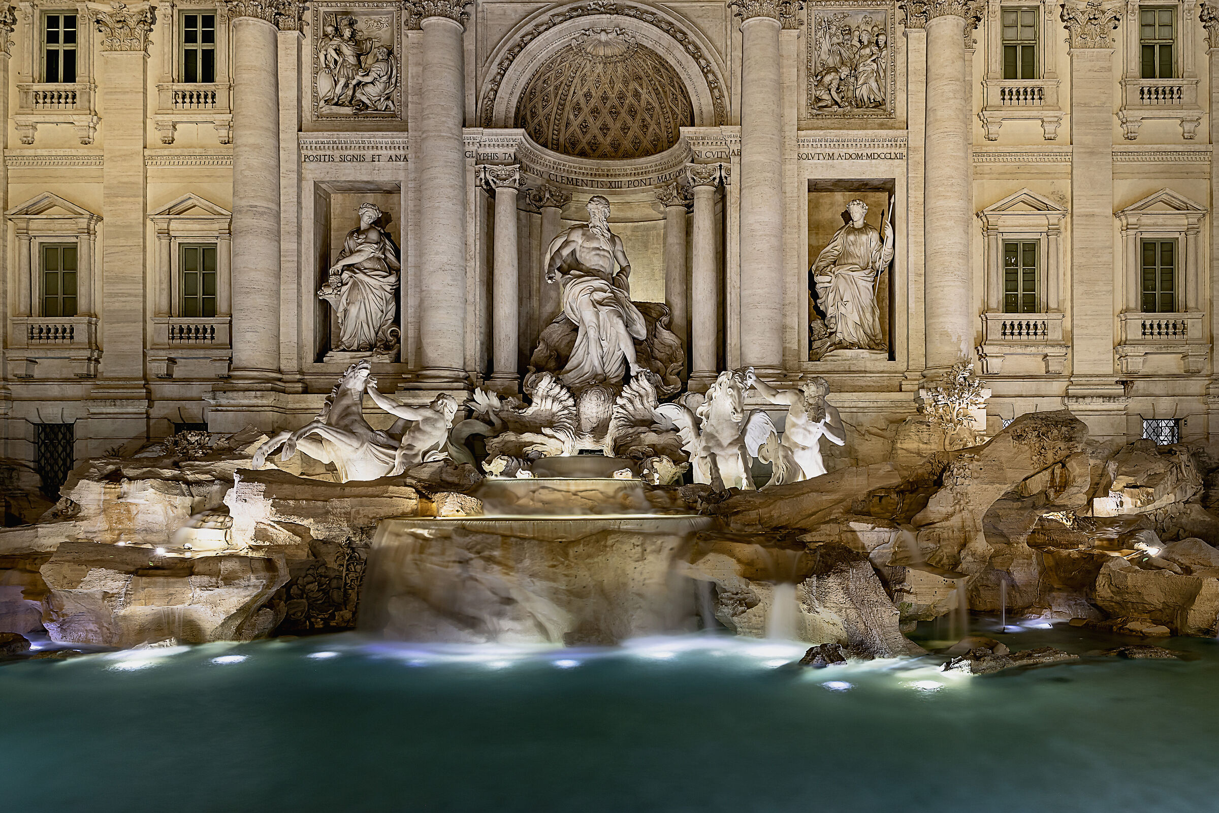 TREVI FOUNTAIN,ROME