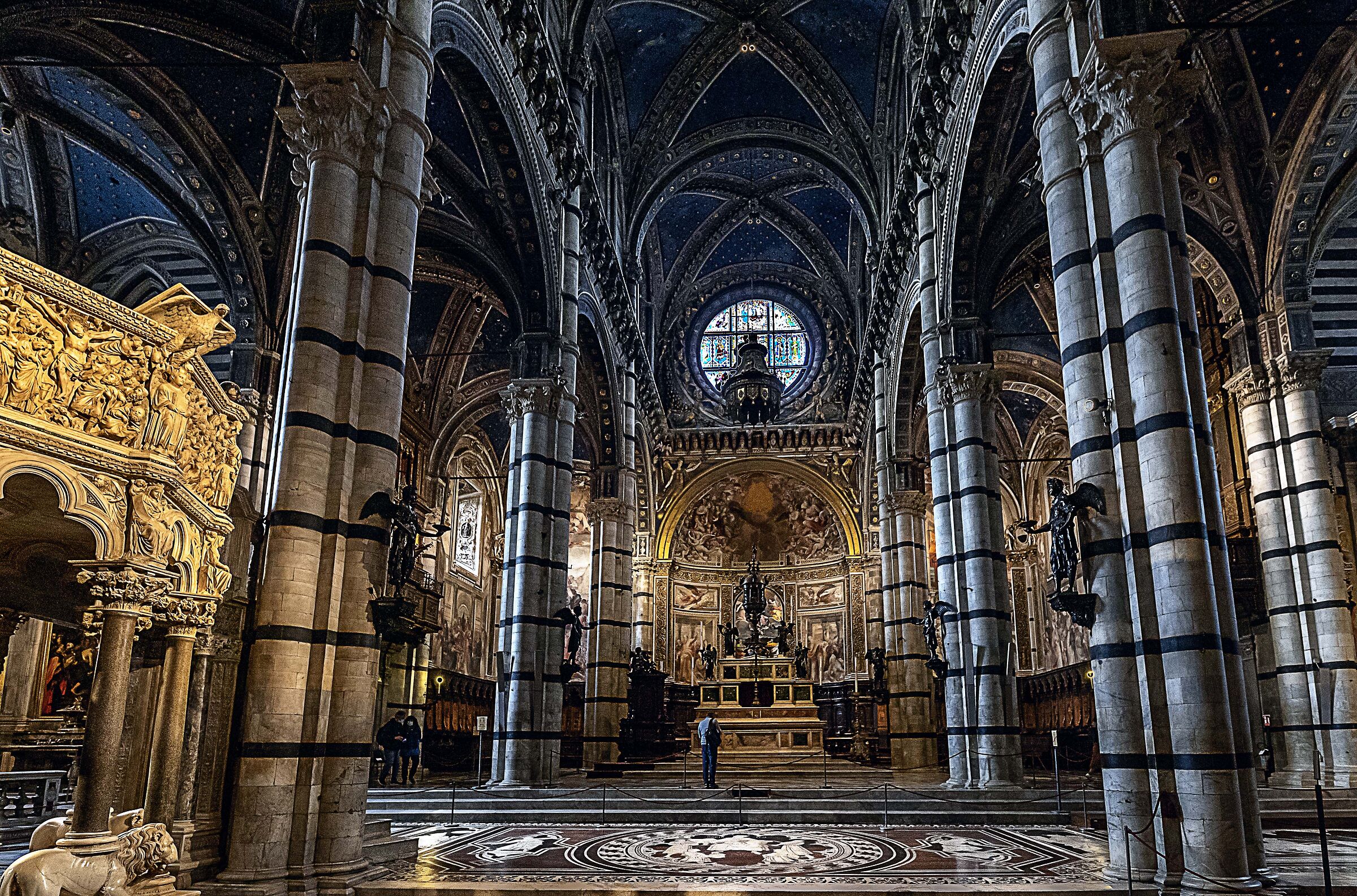 SIENA CATHEDRAL, INTERIOR