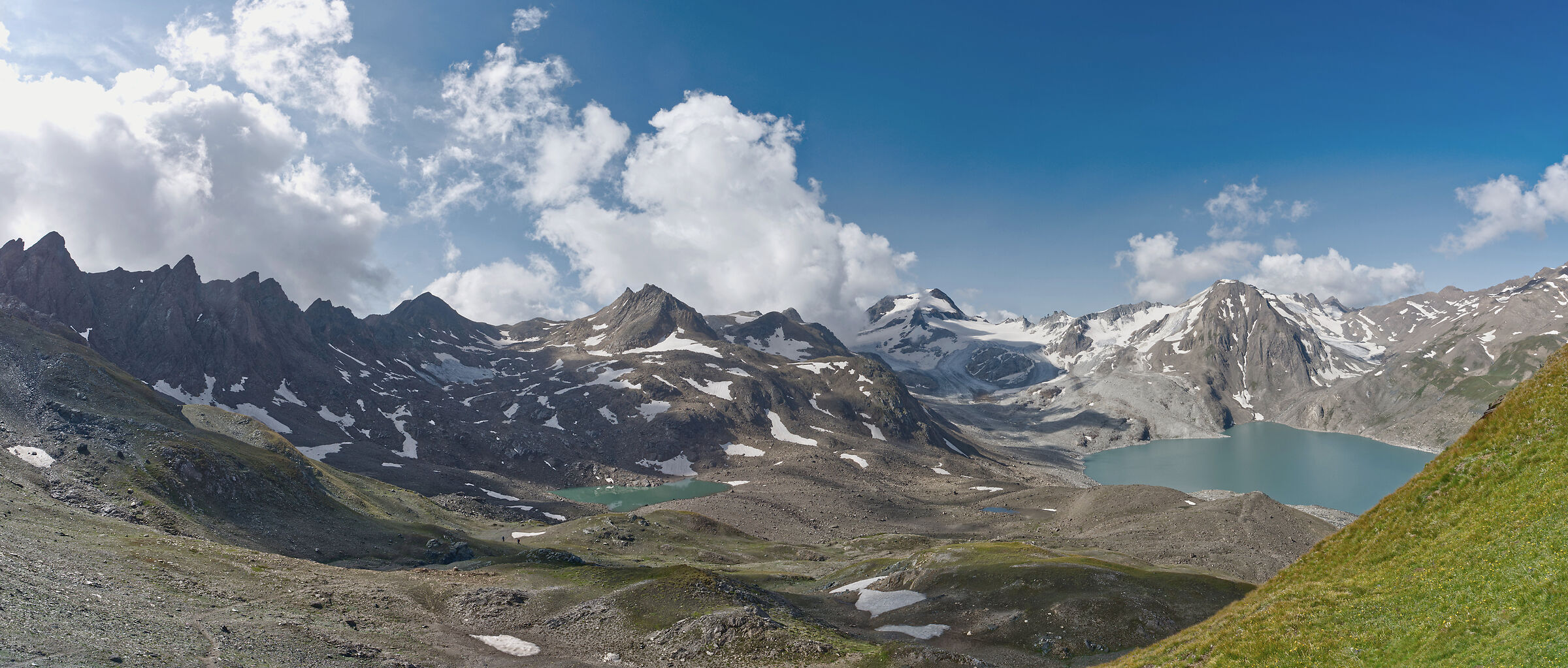 I am on the hill at about 2700m