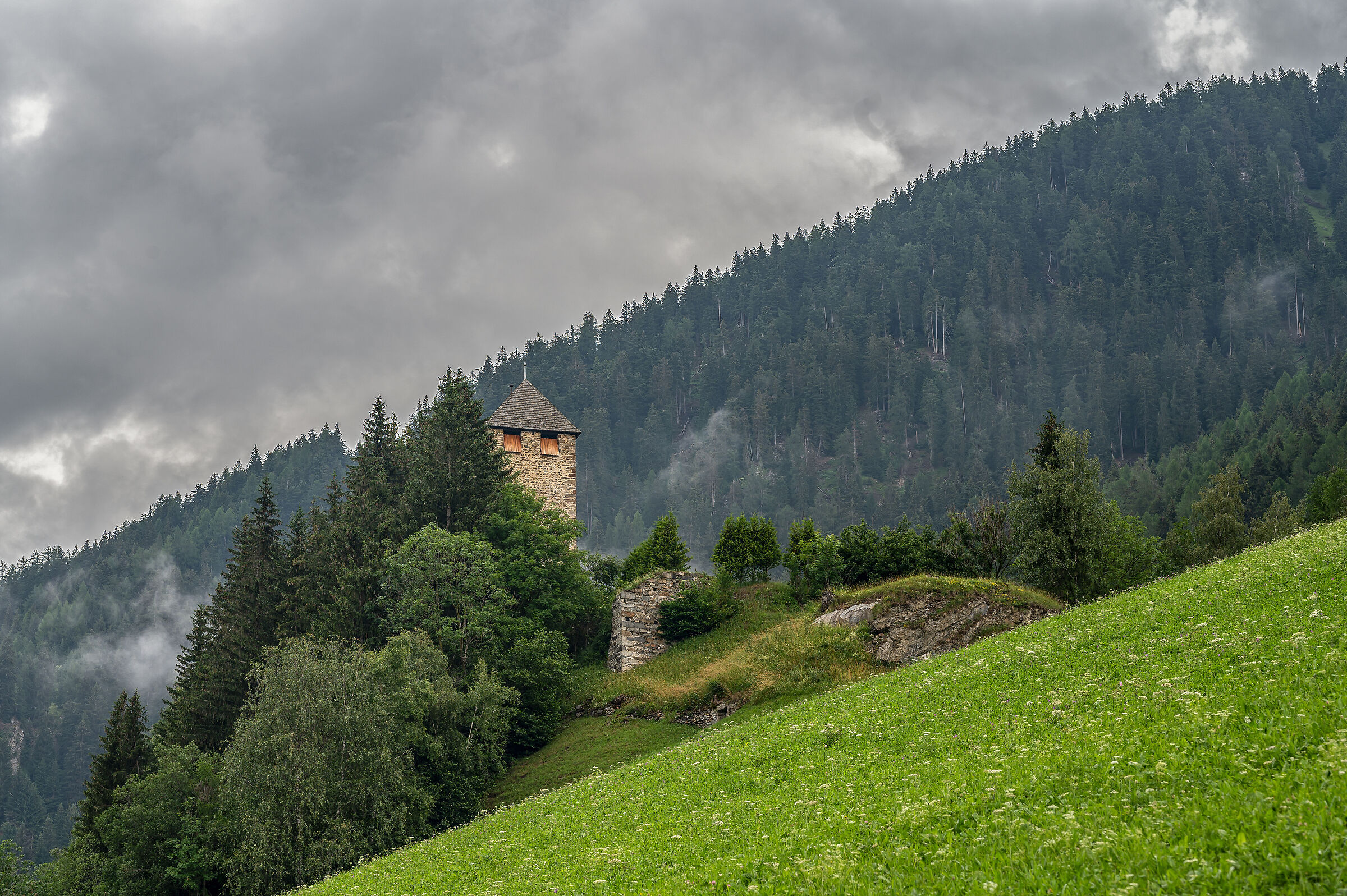 Rudere "Strassberg" - Ried (Vipiteno)