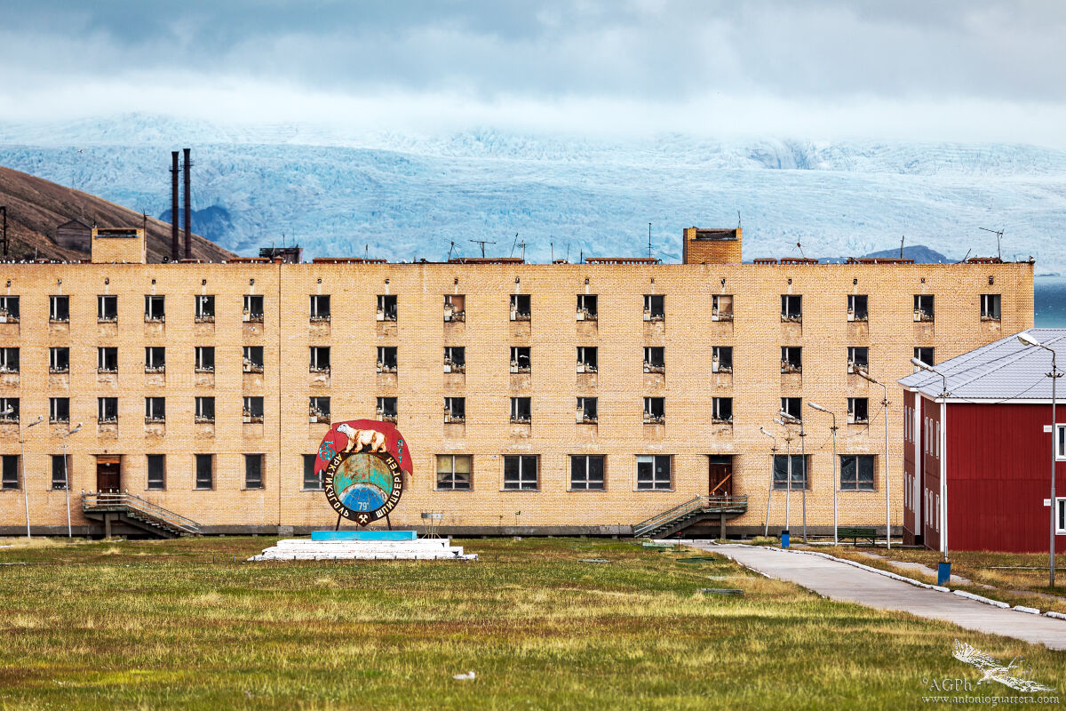 Pyramiden