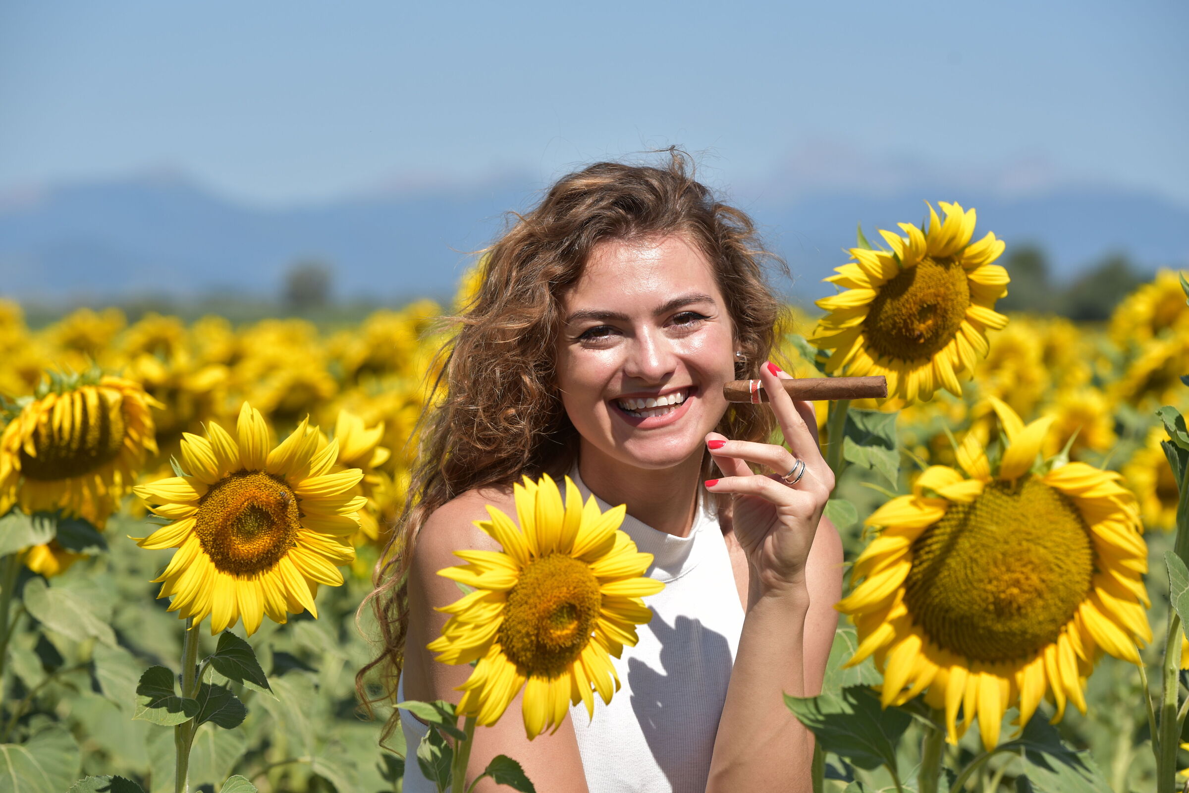 1 Deby in the middle of sunflowers
