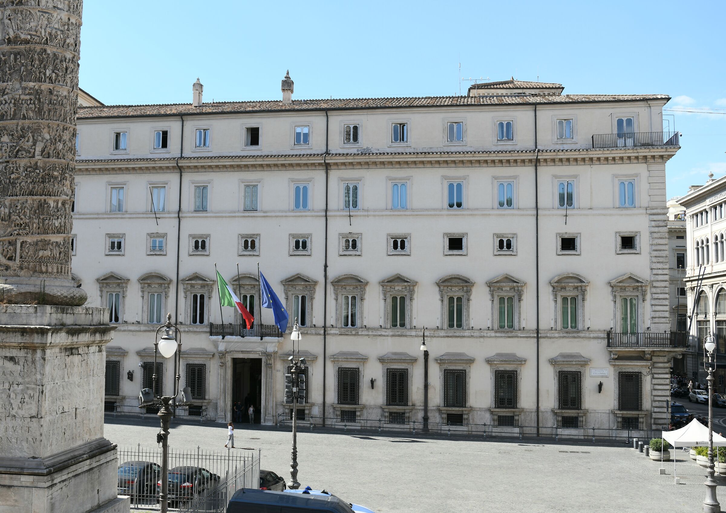 Non solo politica