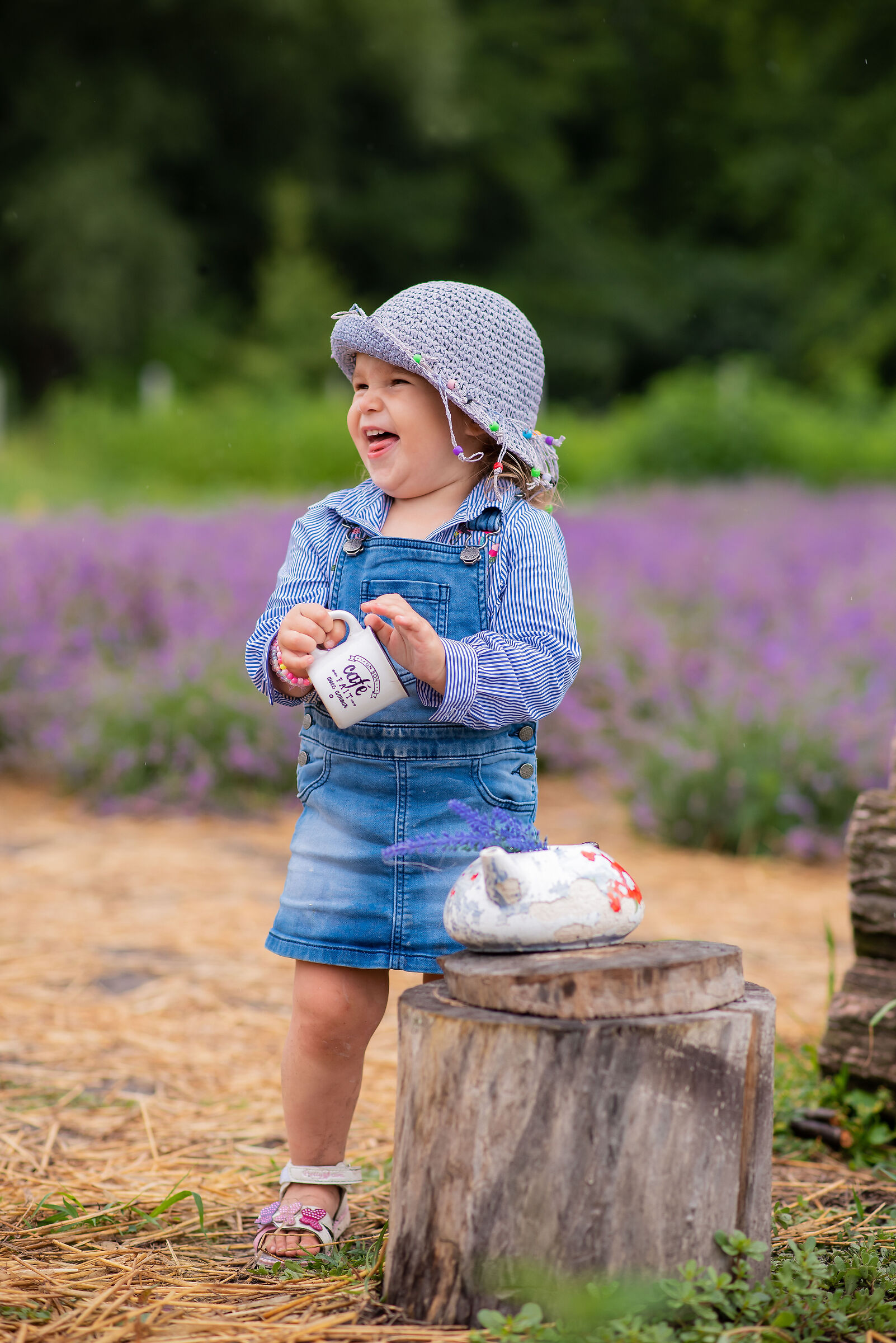 [LOADING...]