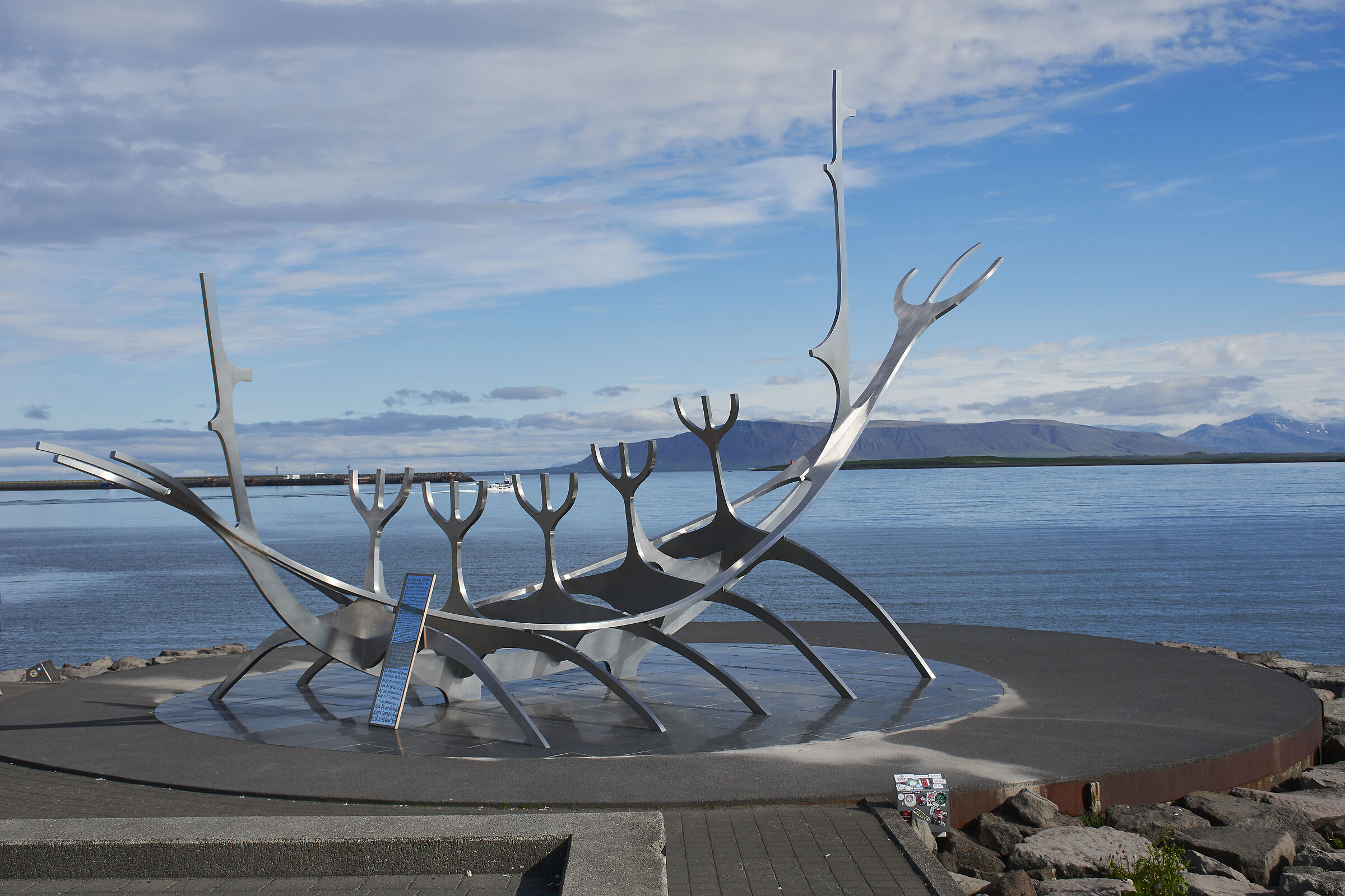 SOLFARID - The Solar Boat