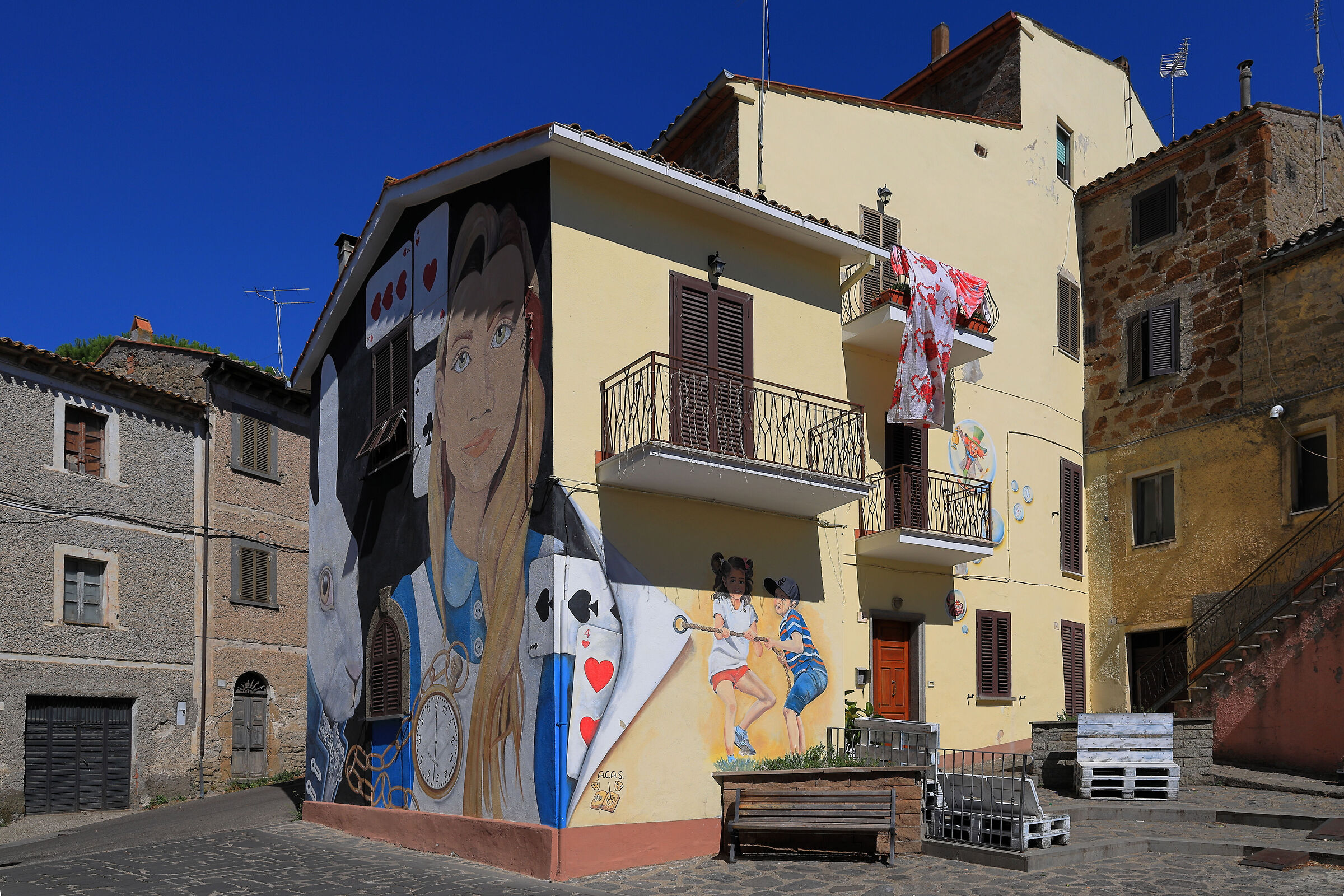 Alice nel paese delle... fiabe