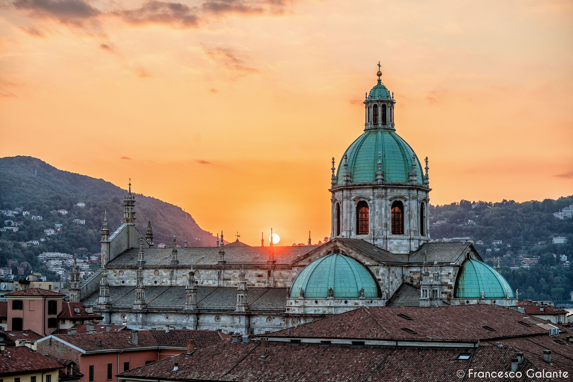 Duomo di Como al Tramonto