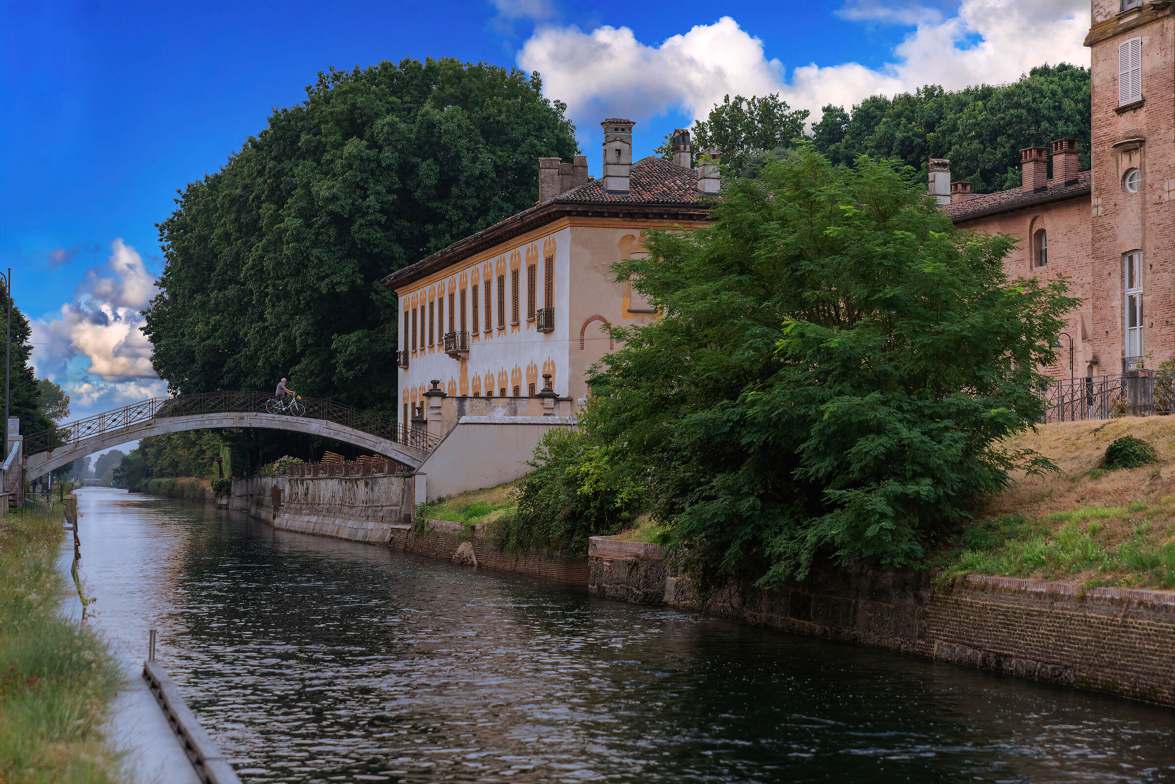 E l'acqua scorre lenta