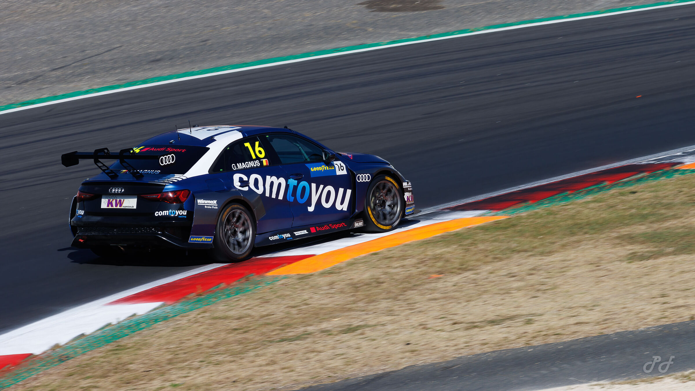 WTCR Vallelunga, Magnus at Esse