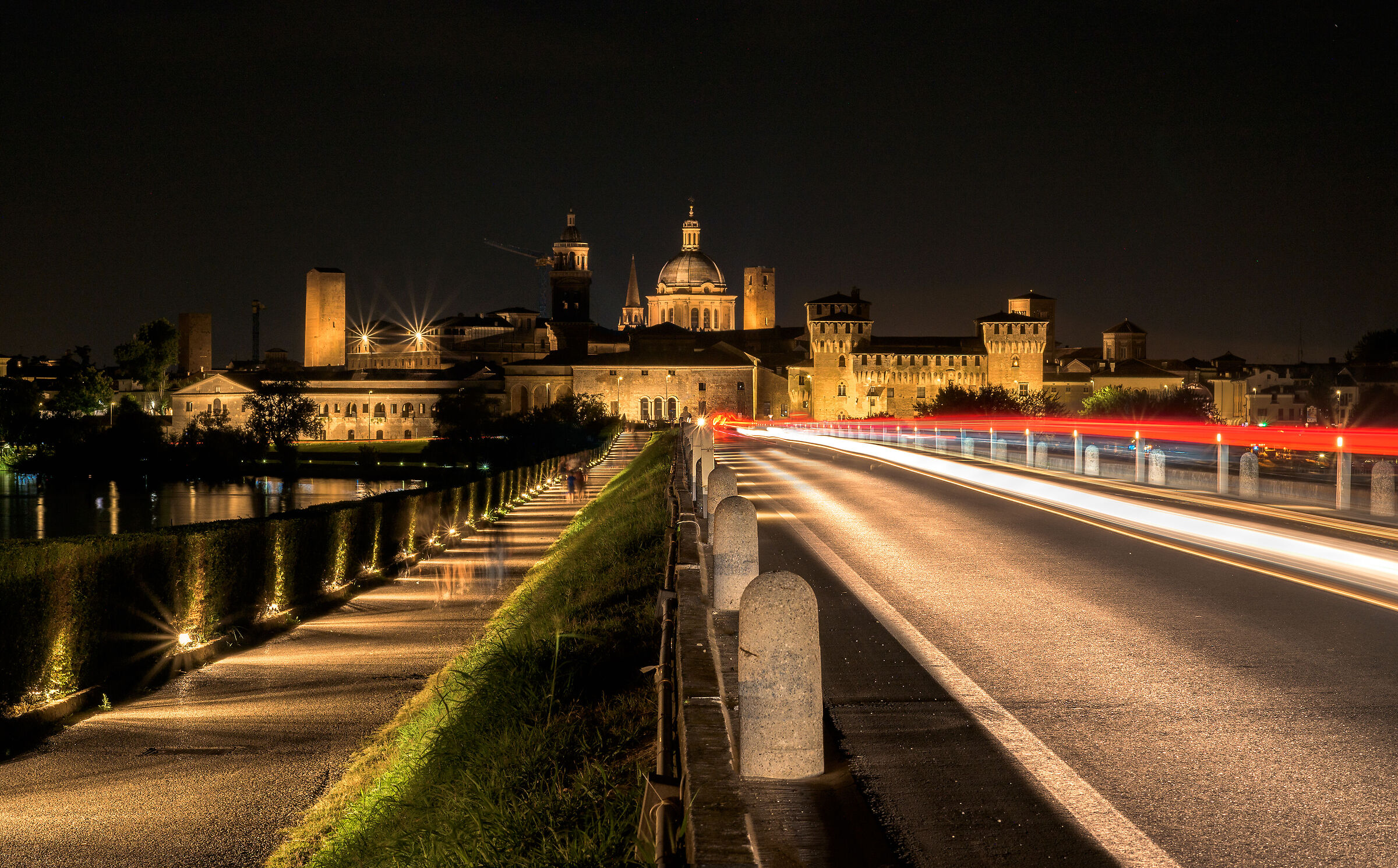 Mantova by night