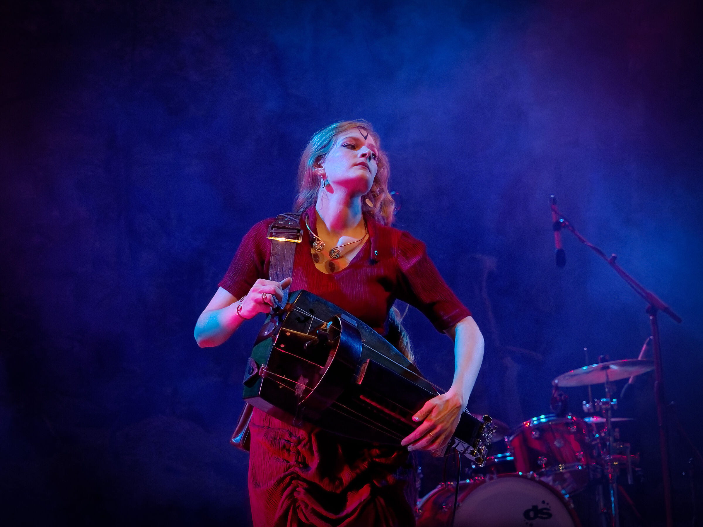 And off with the Hurdy-gurdy