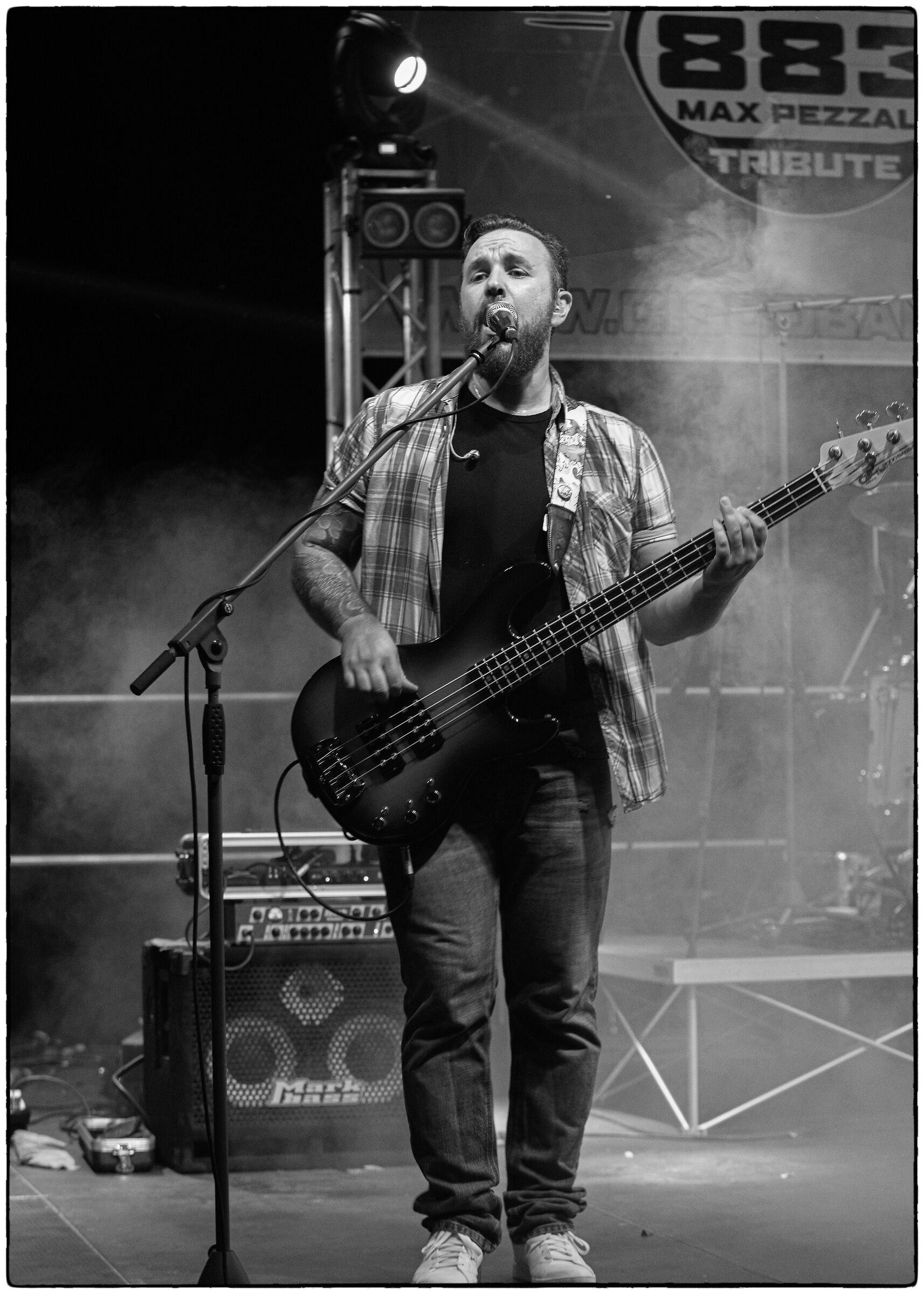 CoverBand 883