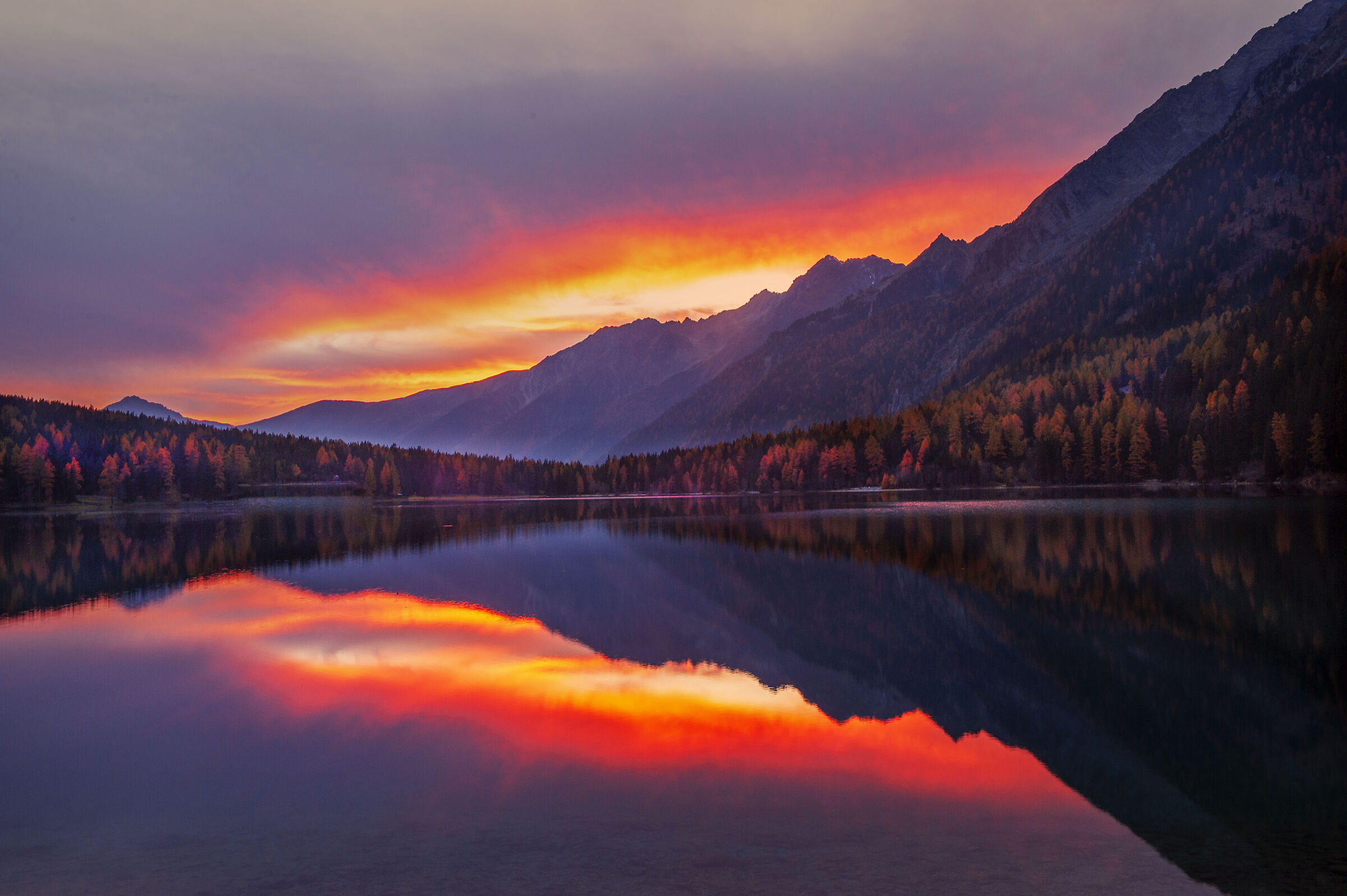 Riflessi al lago delle fate .