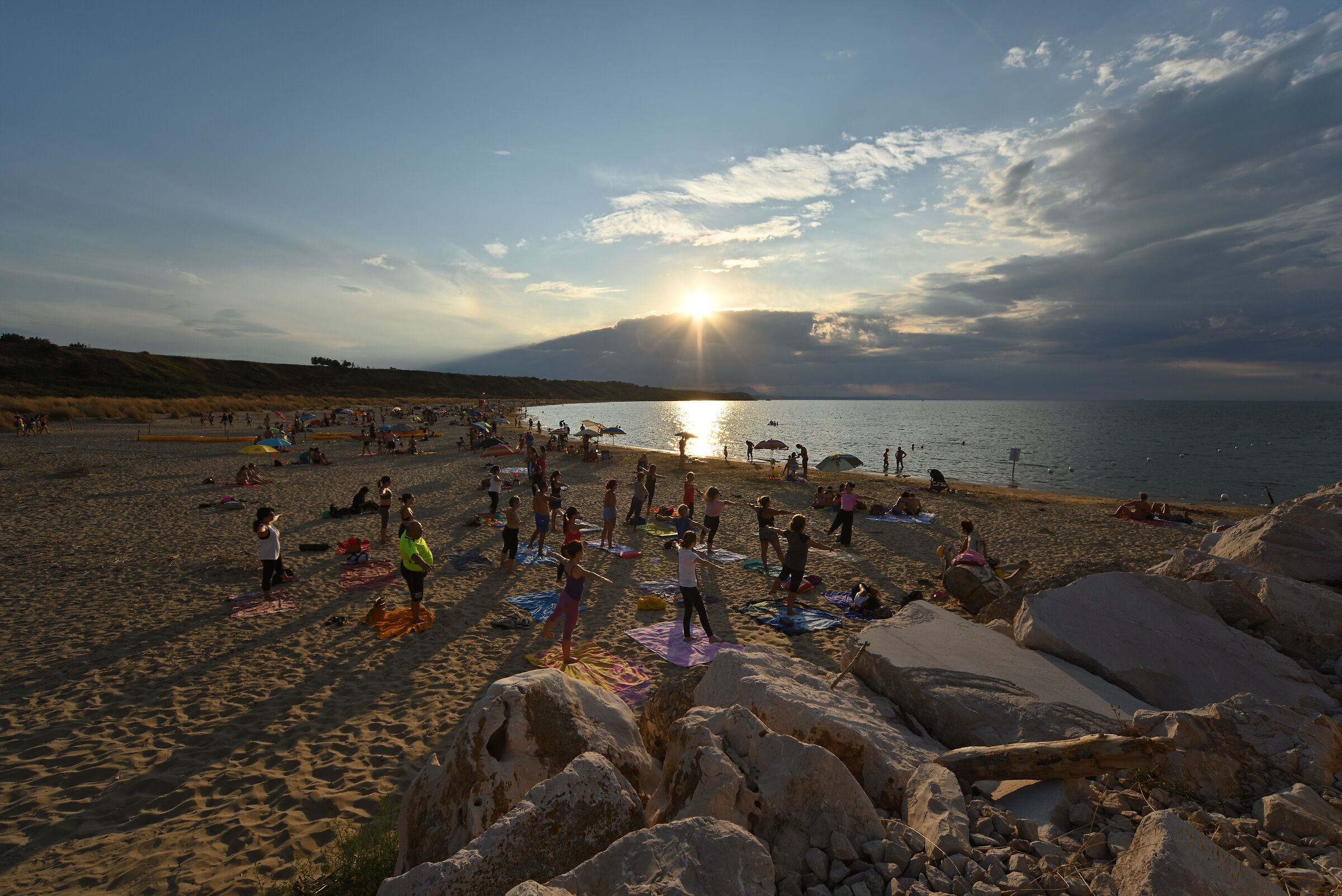 Pancia dentro, petto in fuori