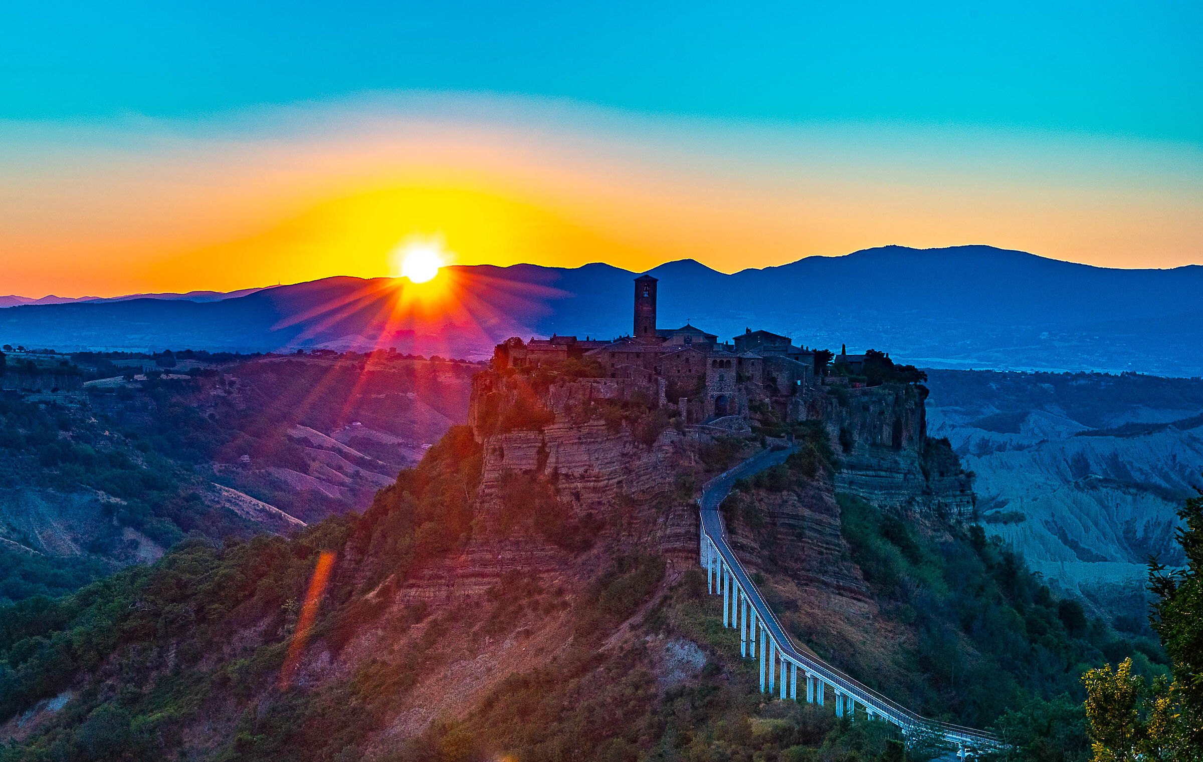 Civita di Bagnoregio alba 1