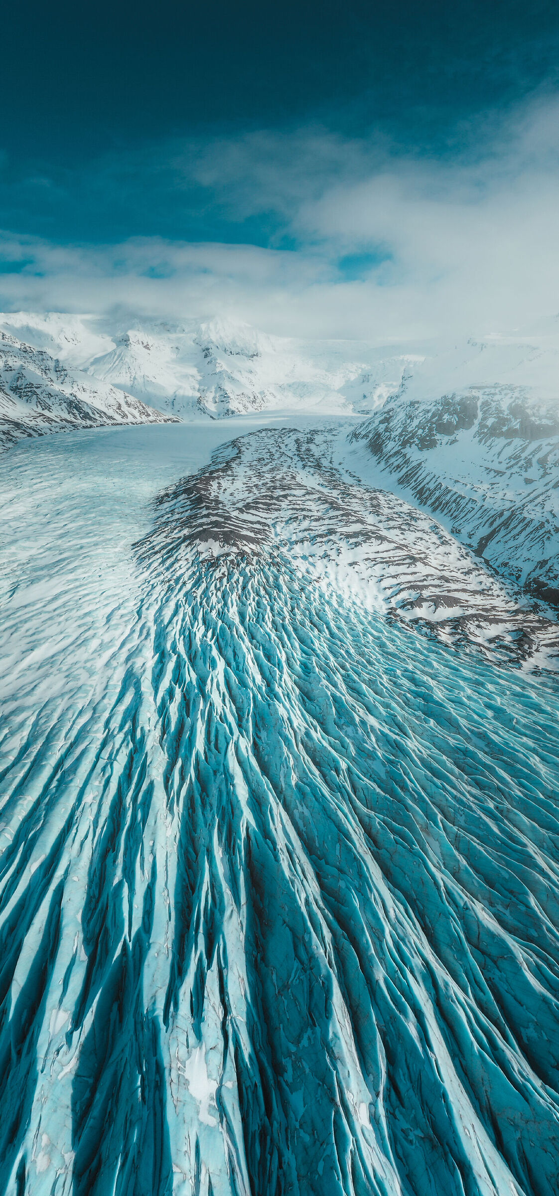 Svinafellsjökull drone view