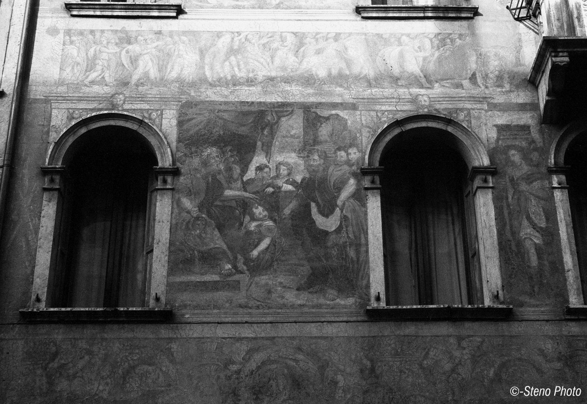 Lungo la salita per la città alta