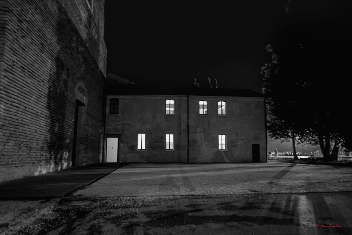 Scorcio notturno forlì centro