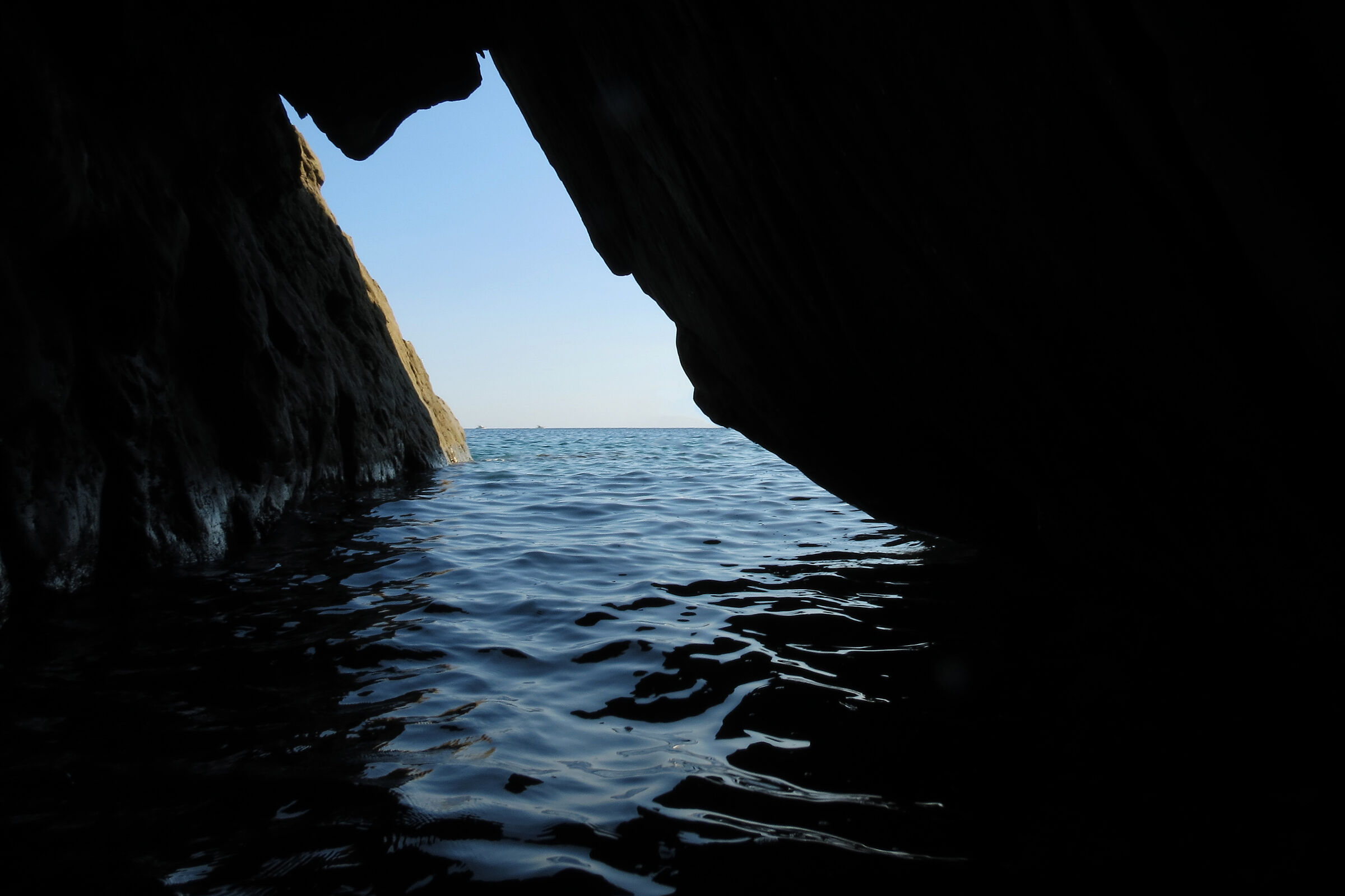 Dentro la grotta marina