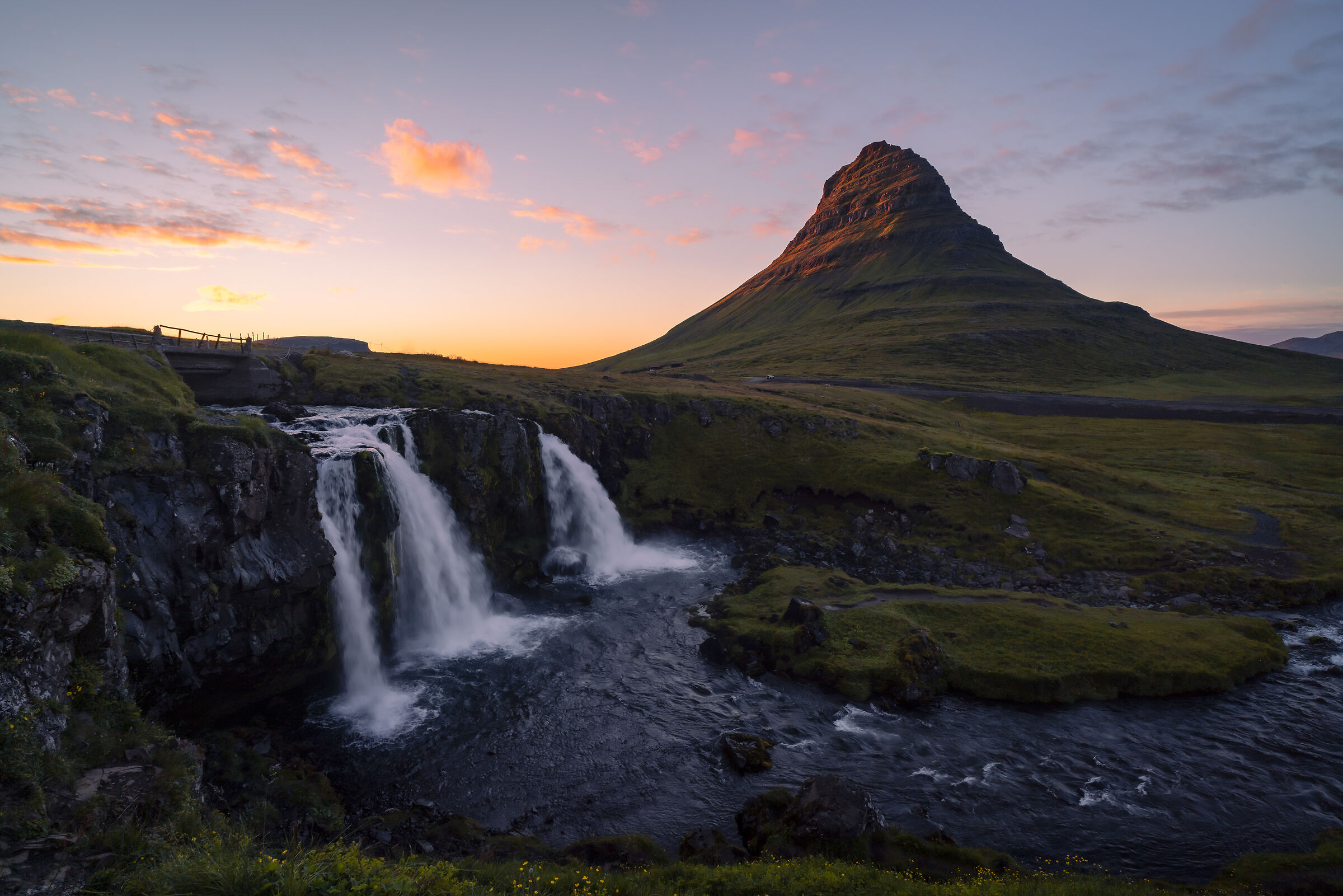 Kirkjufell al tramonto