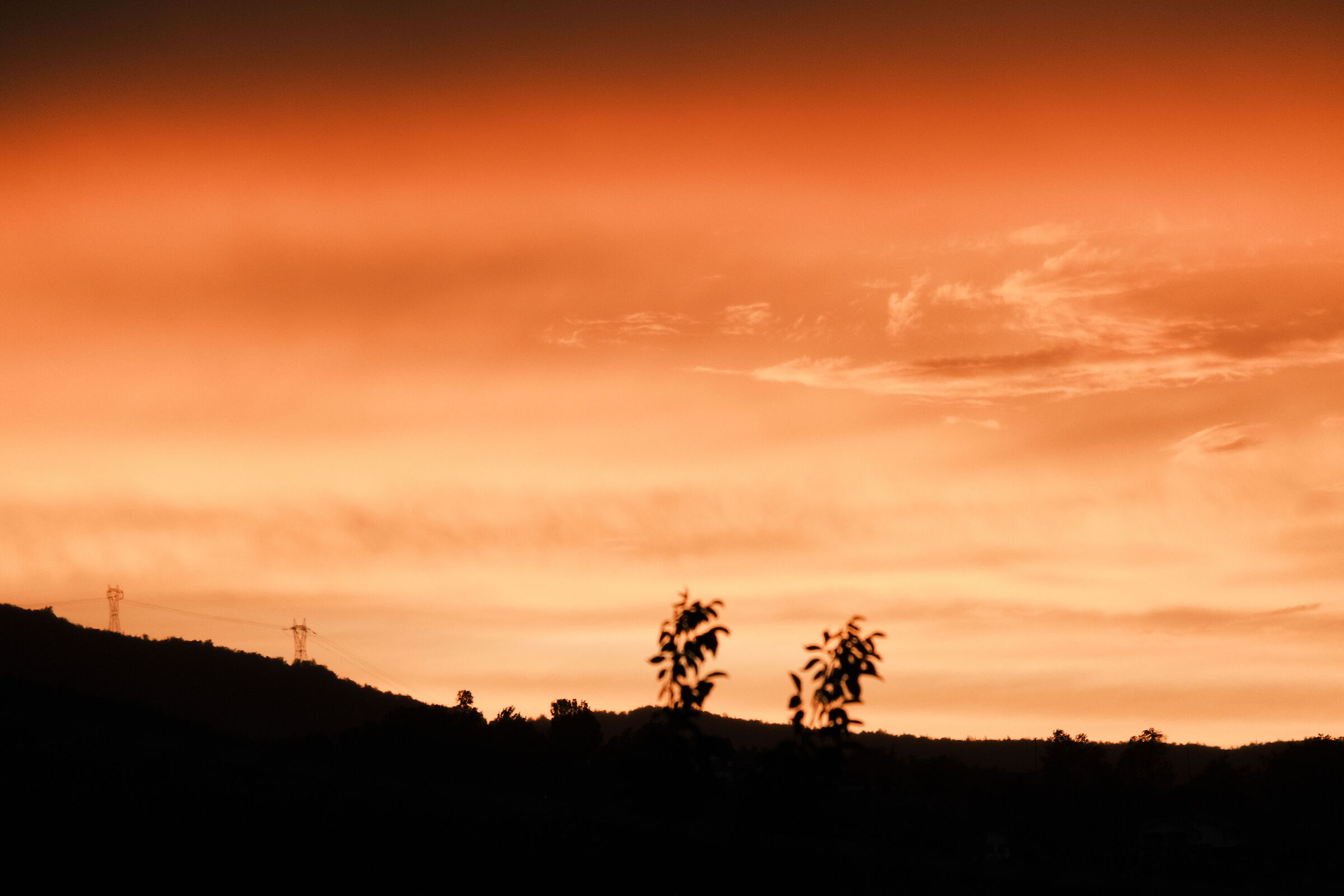 fuoco sulle colline teramane
