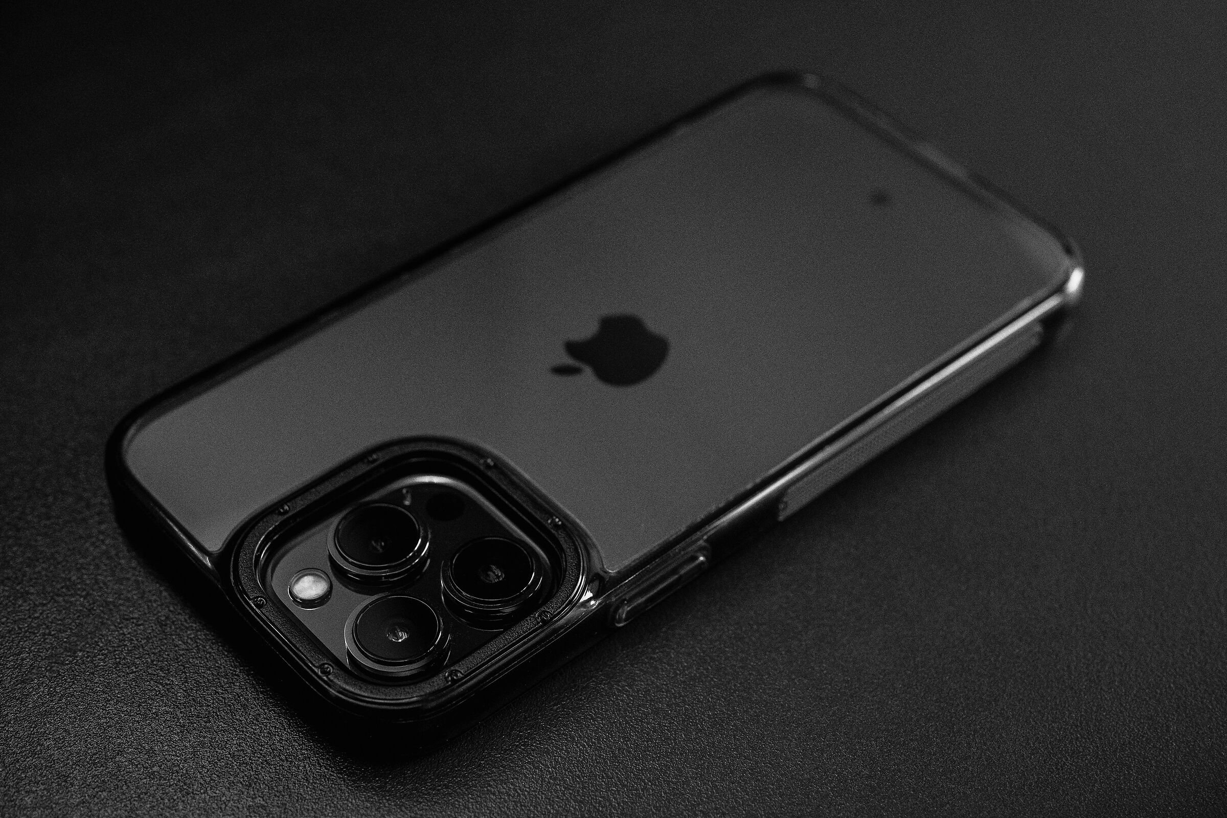 Skyfall_13_Pro_Max_Full