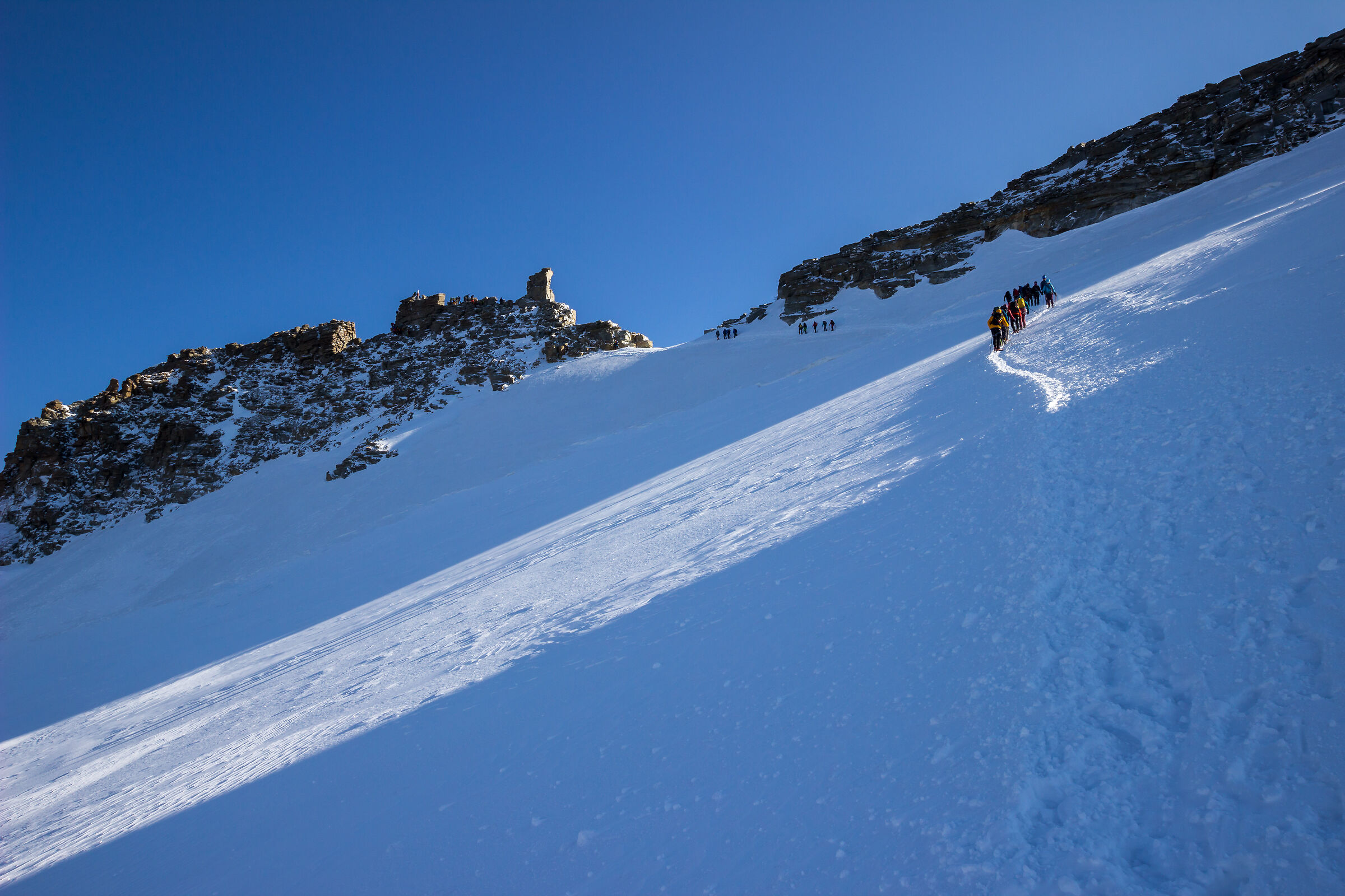 Climbing to the summit of Gran Paradiso