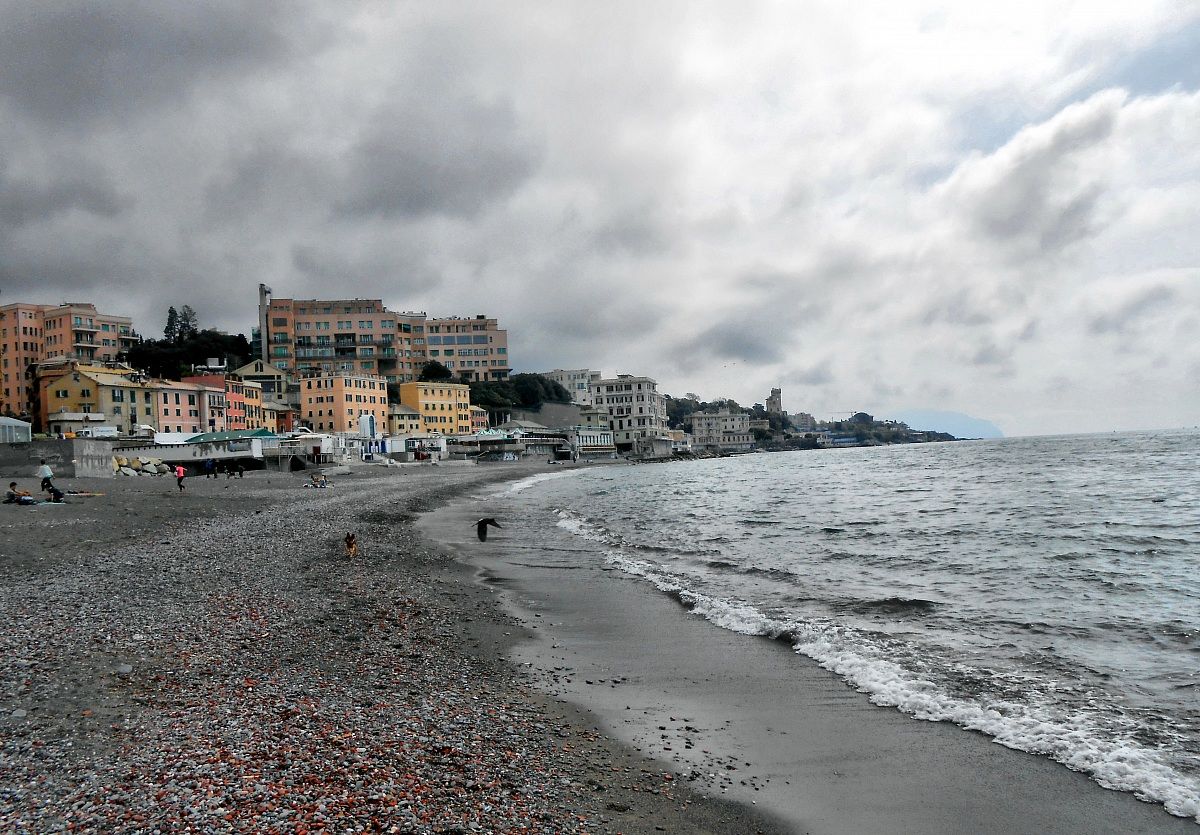 Spiaggia di Sturla, Genova
