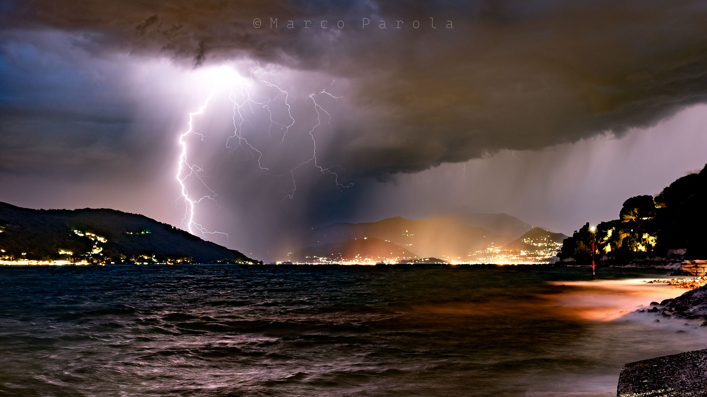 Fulmini e saette sul lago Maggiore