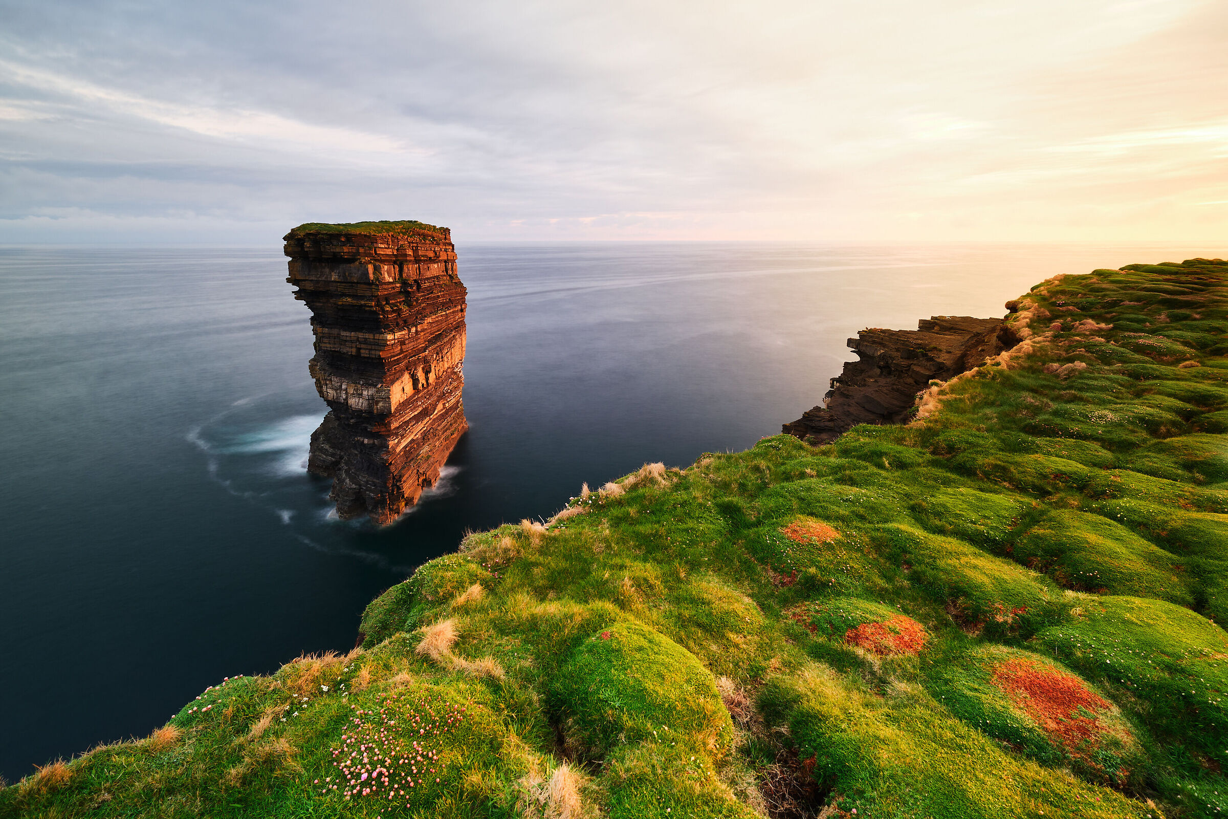 Dun Briste éirí na gréine