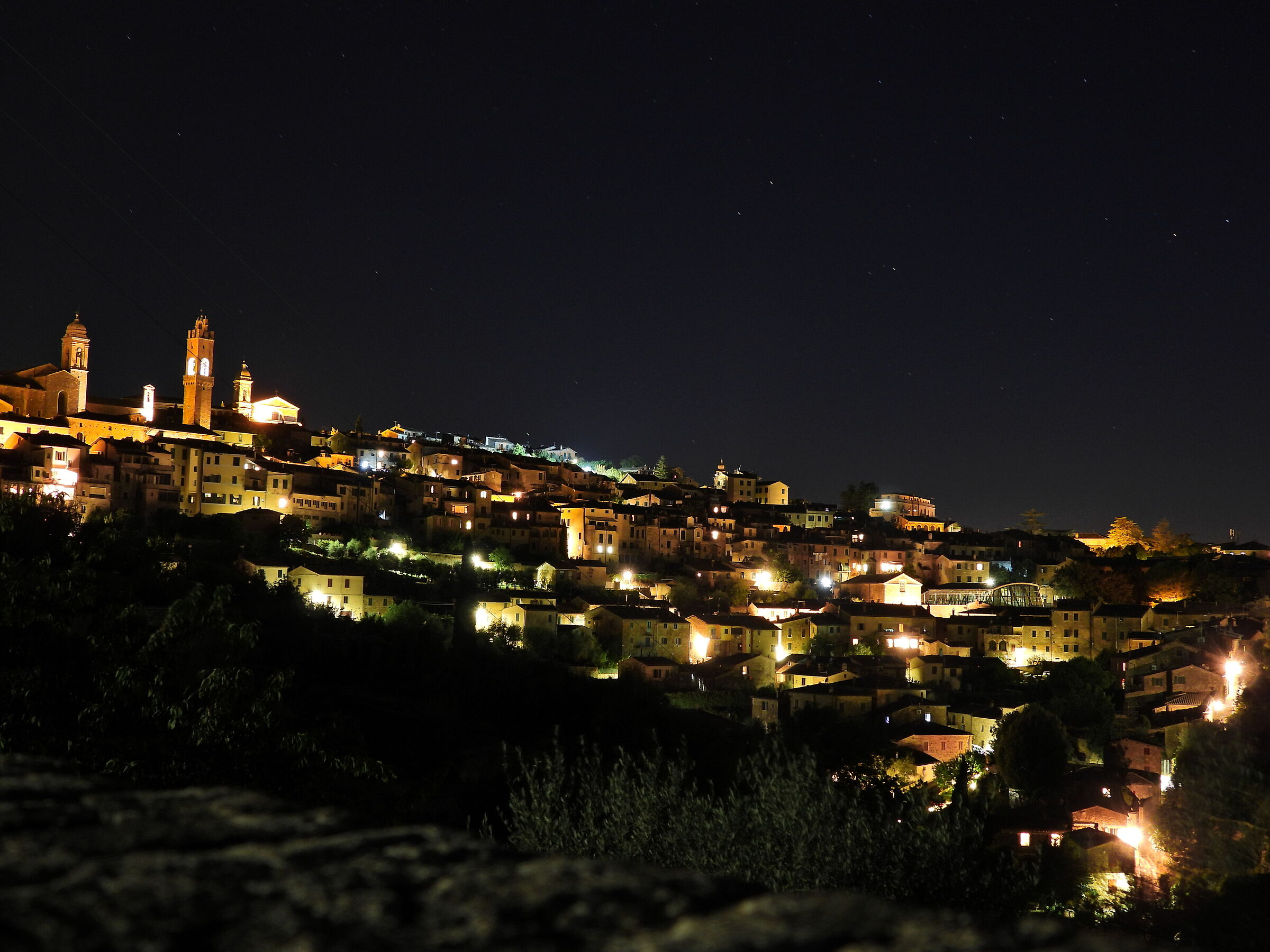Montalcino in notturna