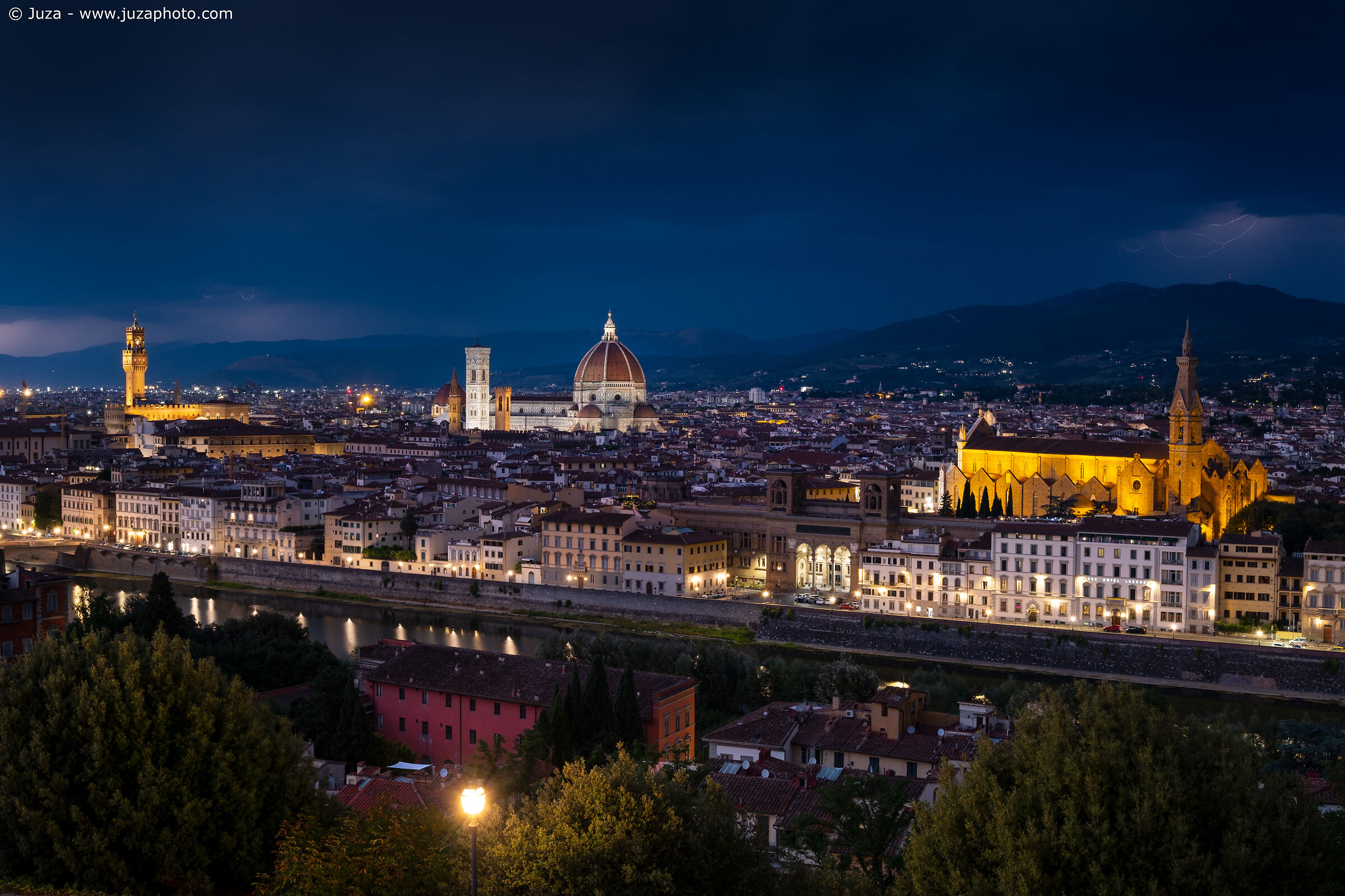 Firenze, ora blu e temporali