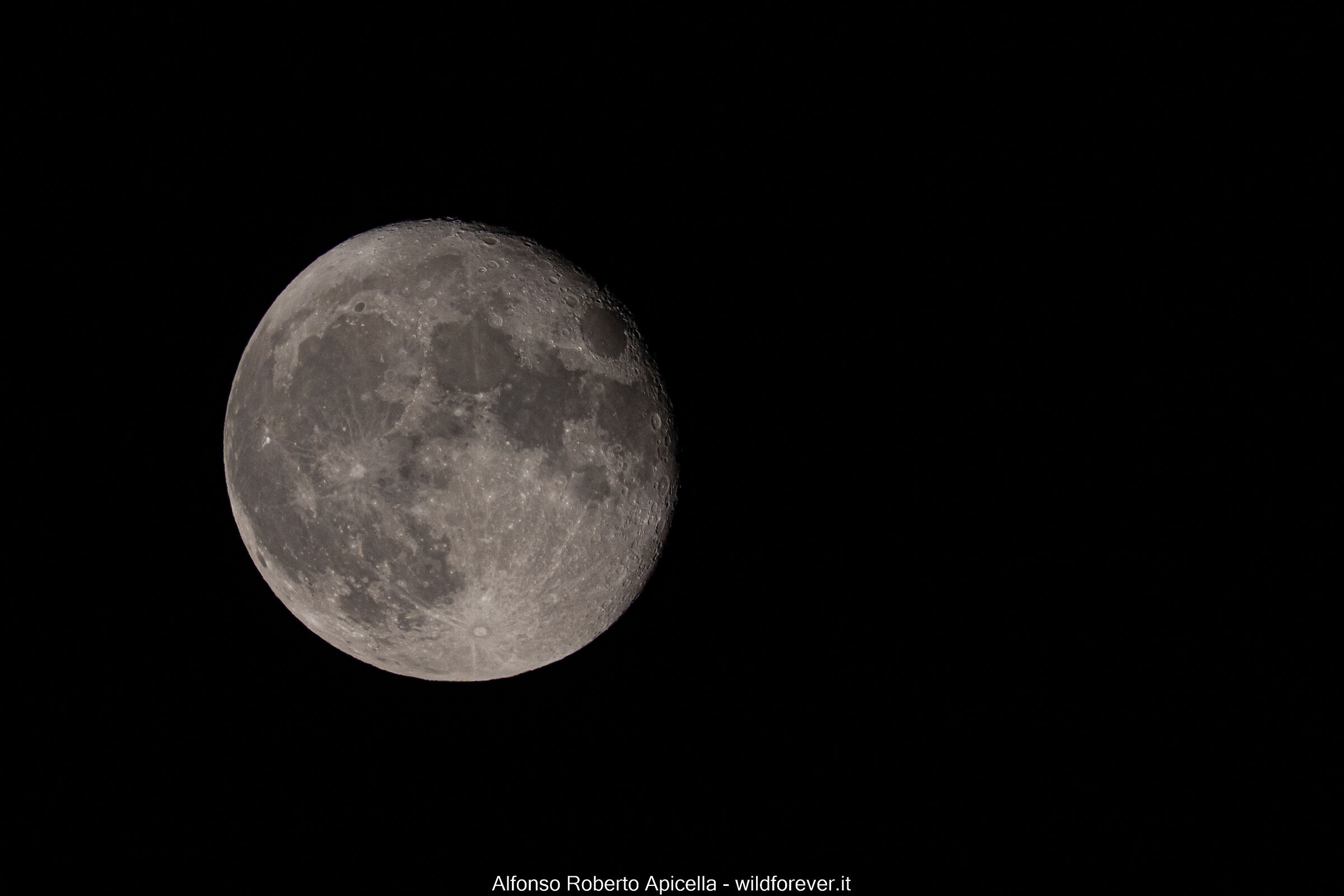 Luna (test R10)