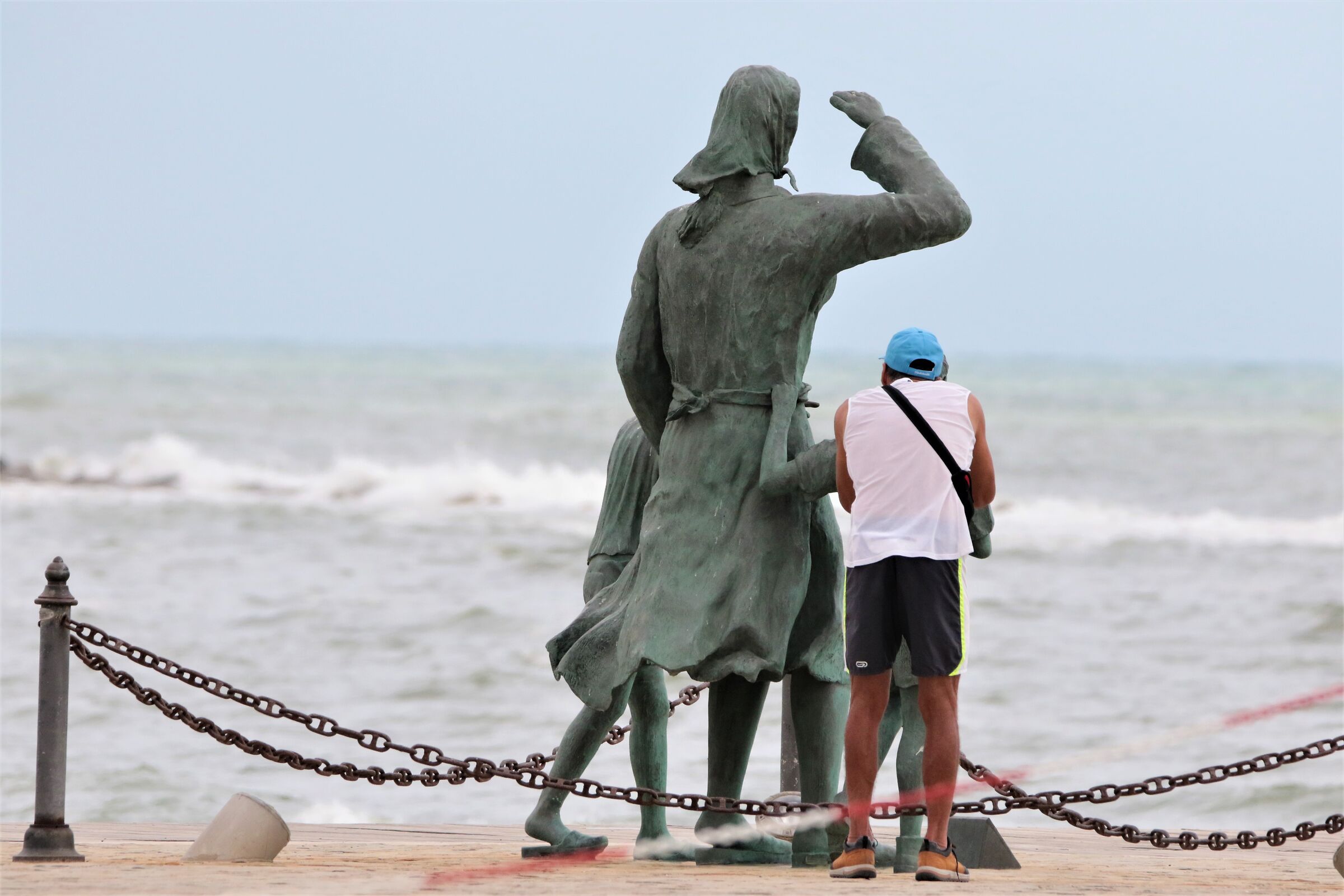 "sorry but I don't see anyone!