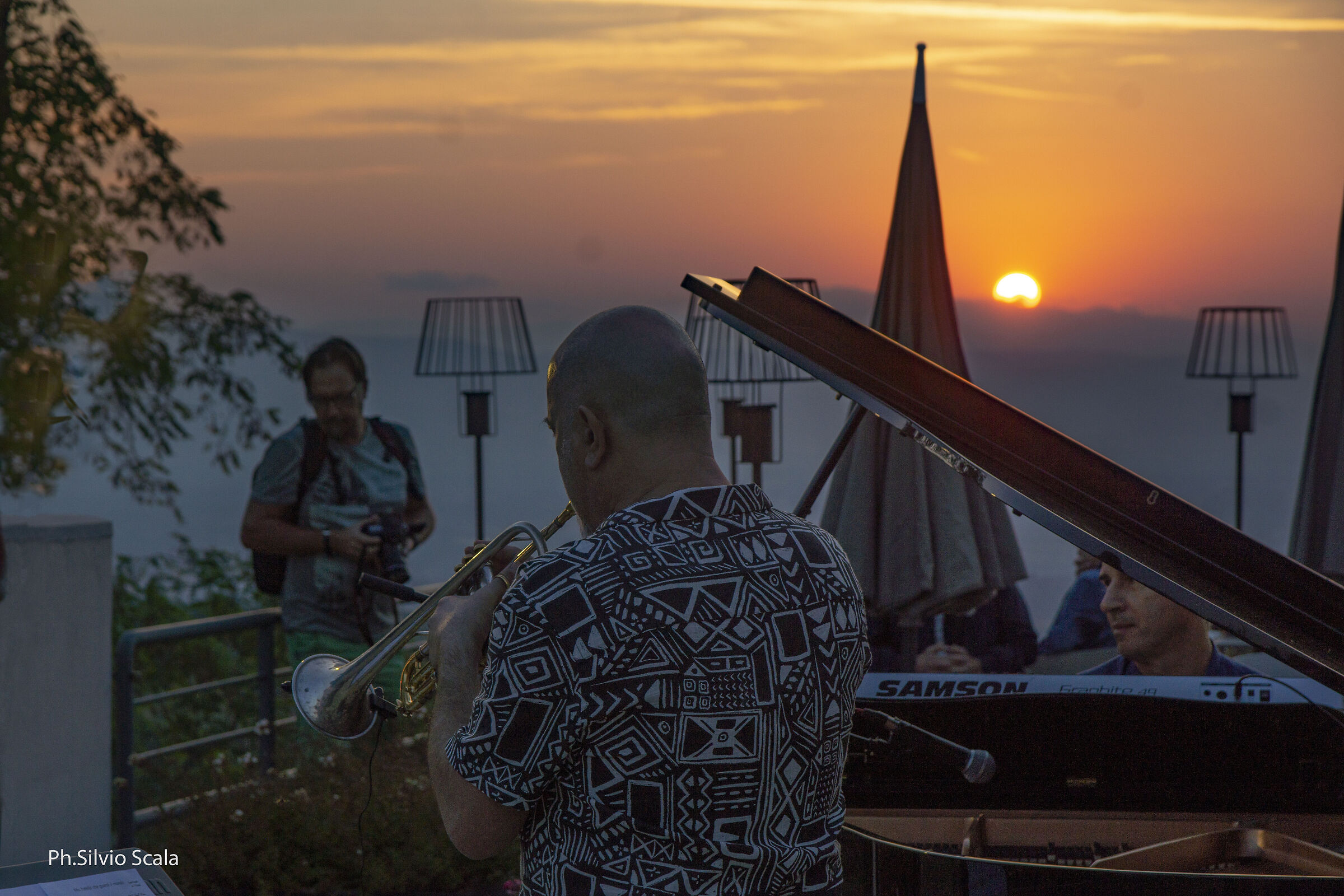Sole che sorgi libero e giocondo.......