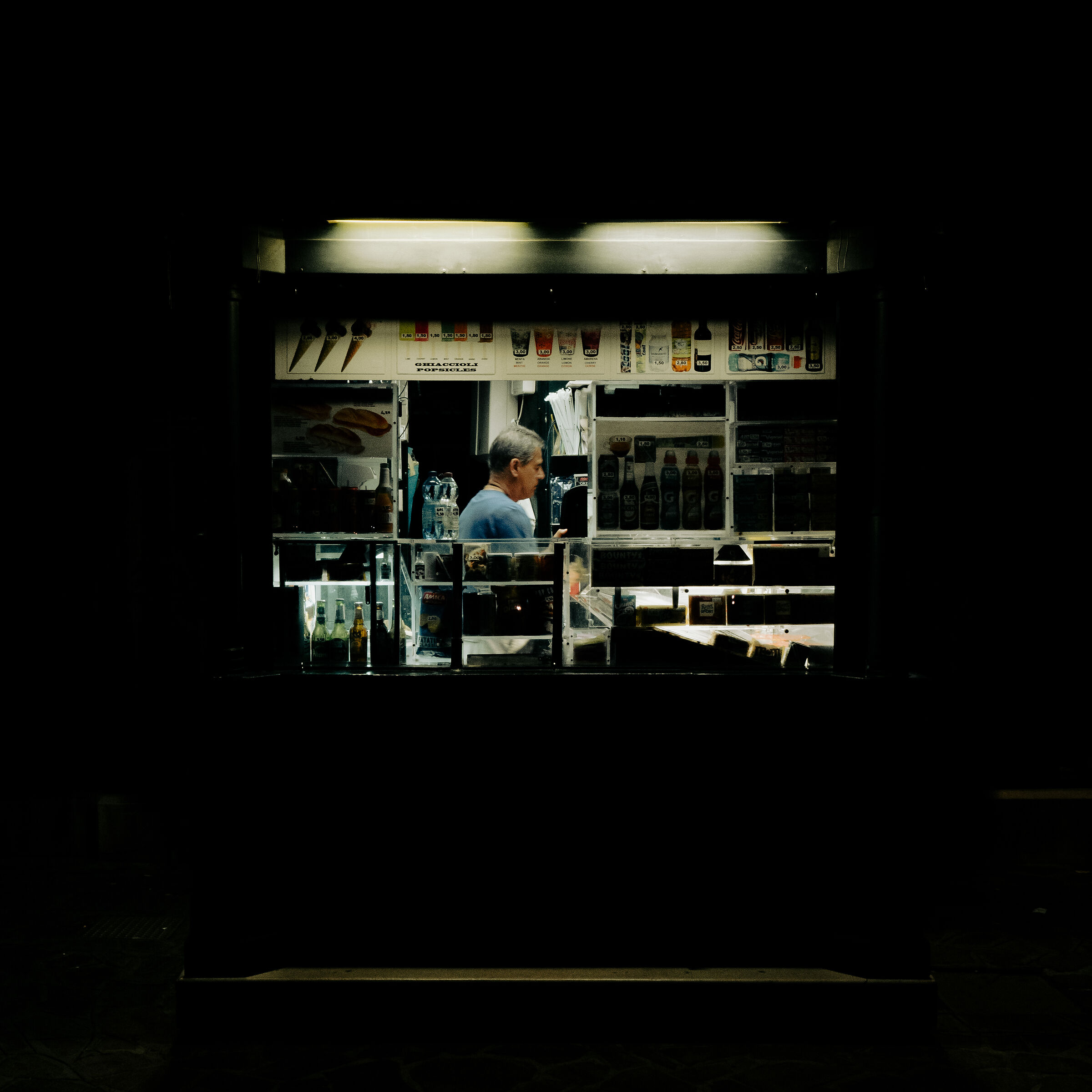 Night walk to the royal gardens