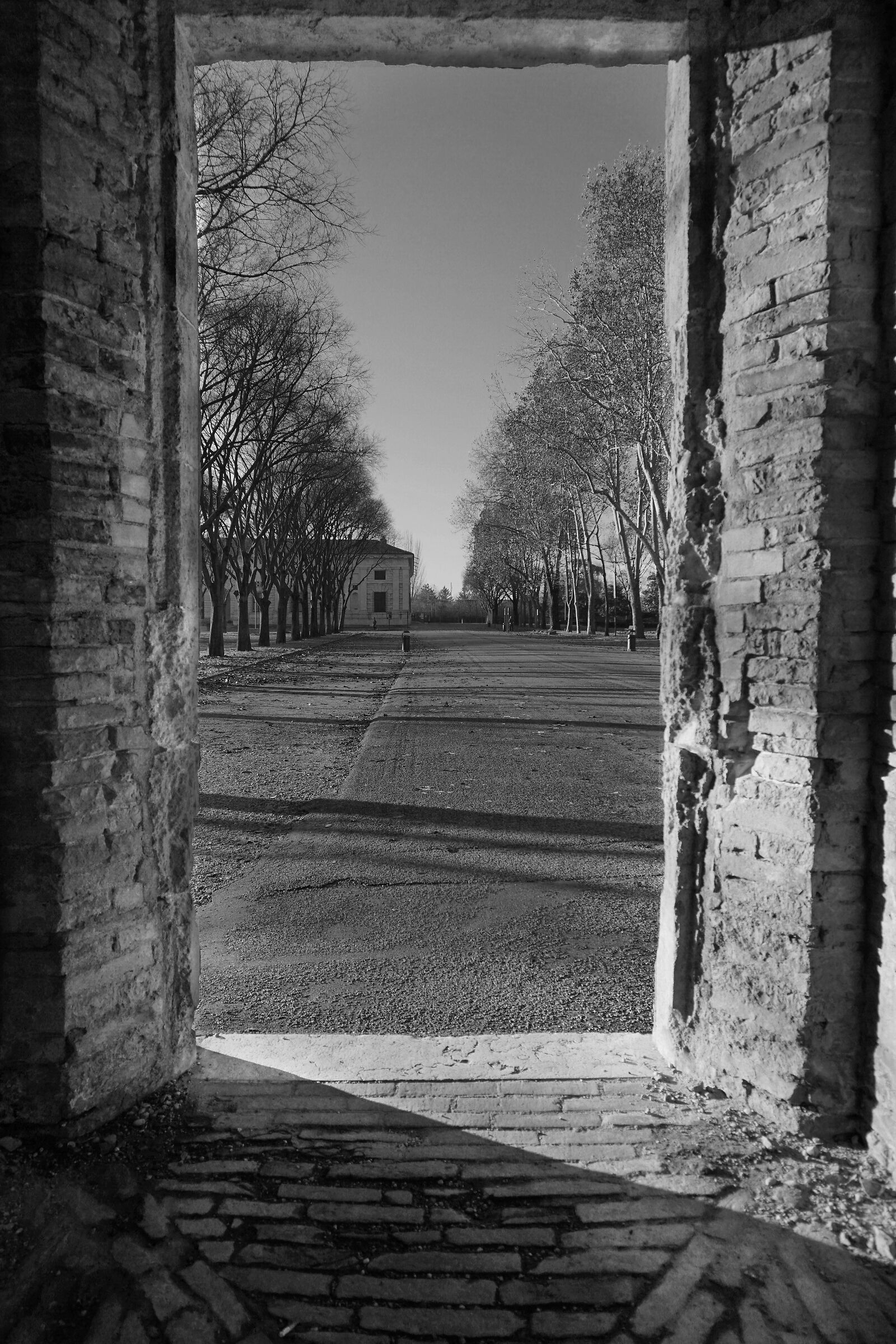 Palazzo Te - prospettiva dalle guardiole d'ingresso