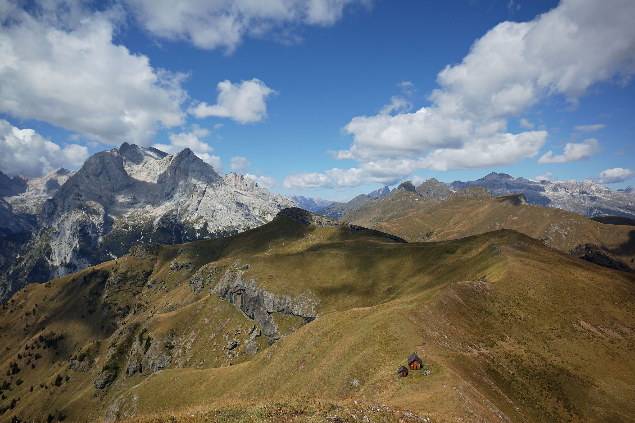 Path of the Ridges from the anticima of the Migogn.