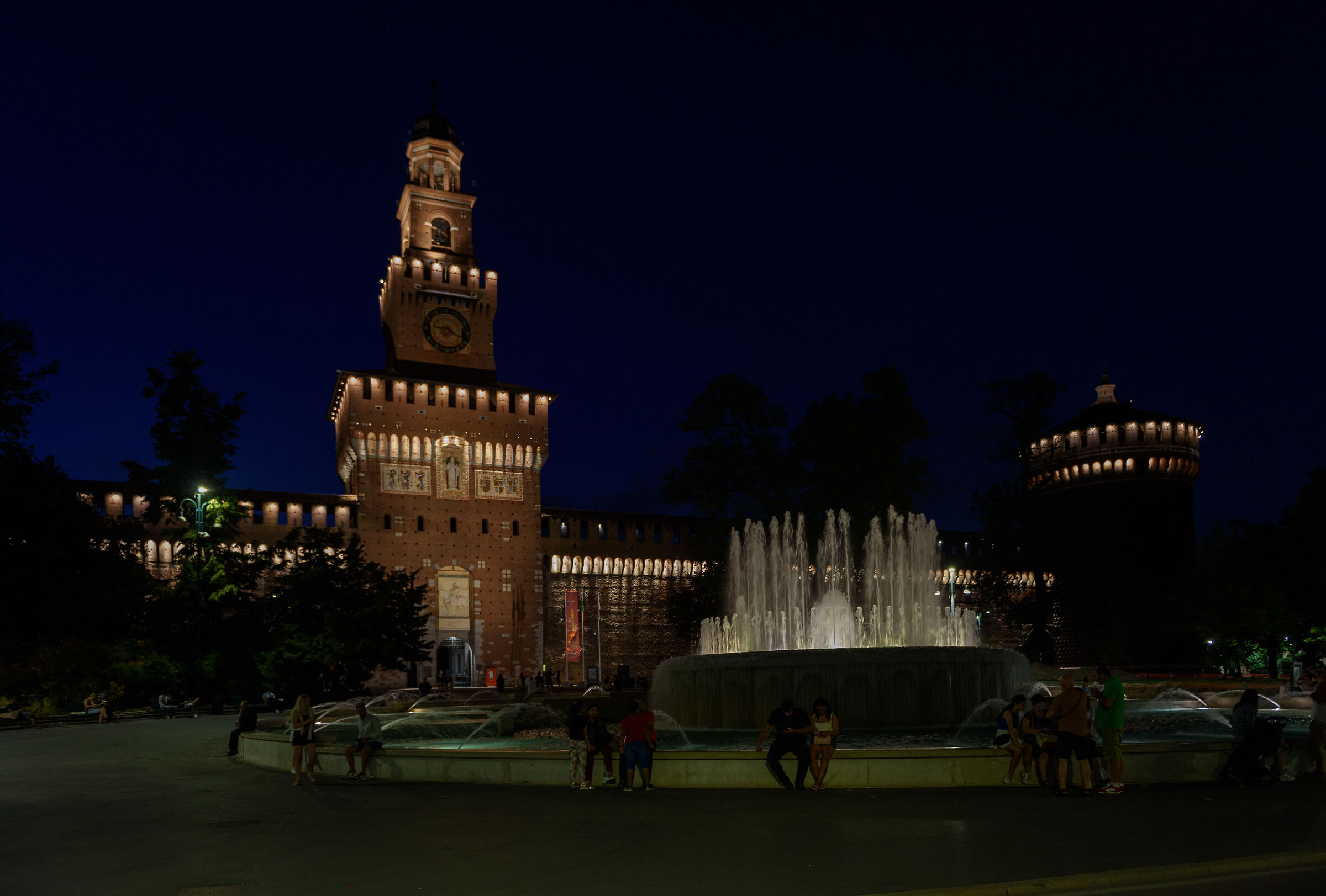 Il solito Castello e la solita fontana